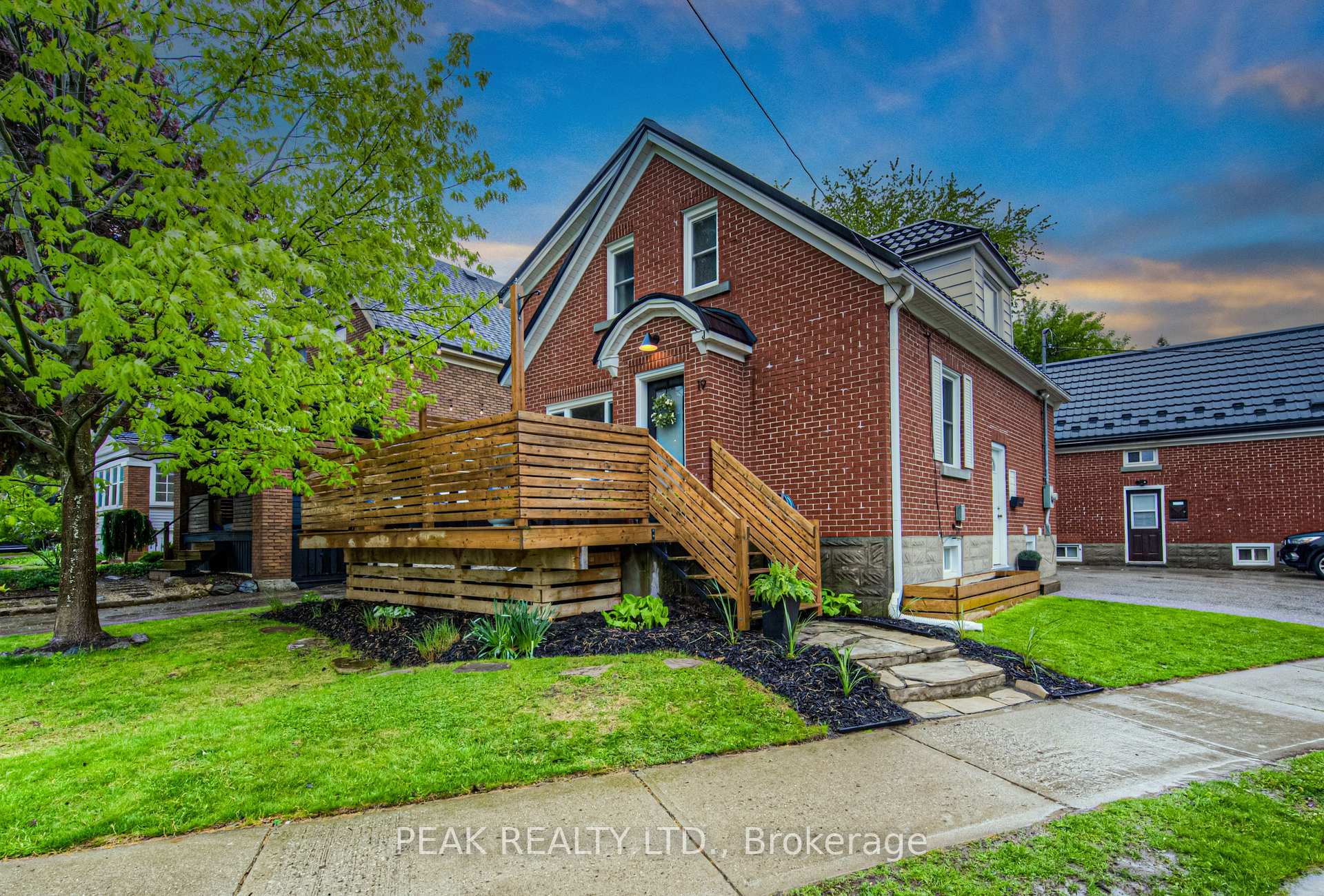 Photo 1 of 19 Ellis Avenue, Kitchener — HOMEH
