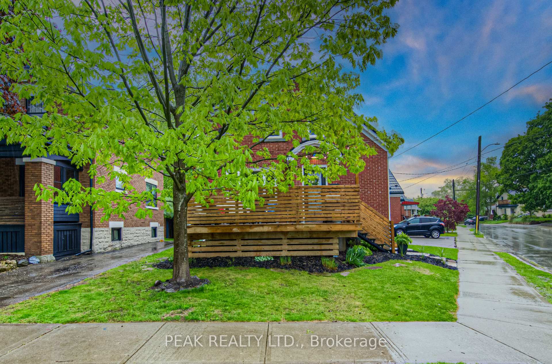 Photo 2 of 19 Ellis Avenue, Kitchener — HOMEH