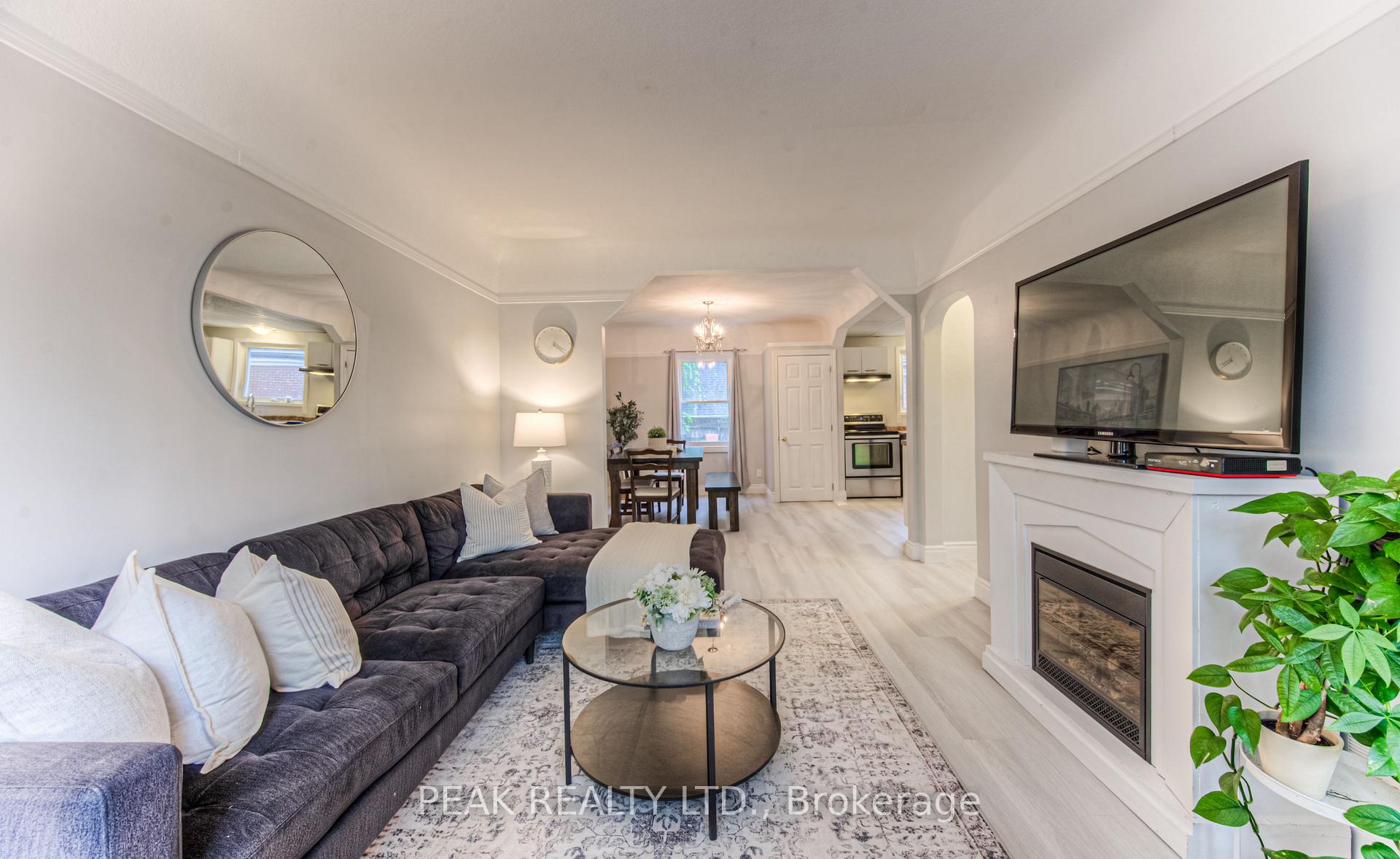 Photo 13 of 19 Ellis Avenue, Kitchener — HOMEH