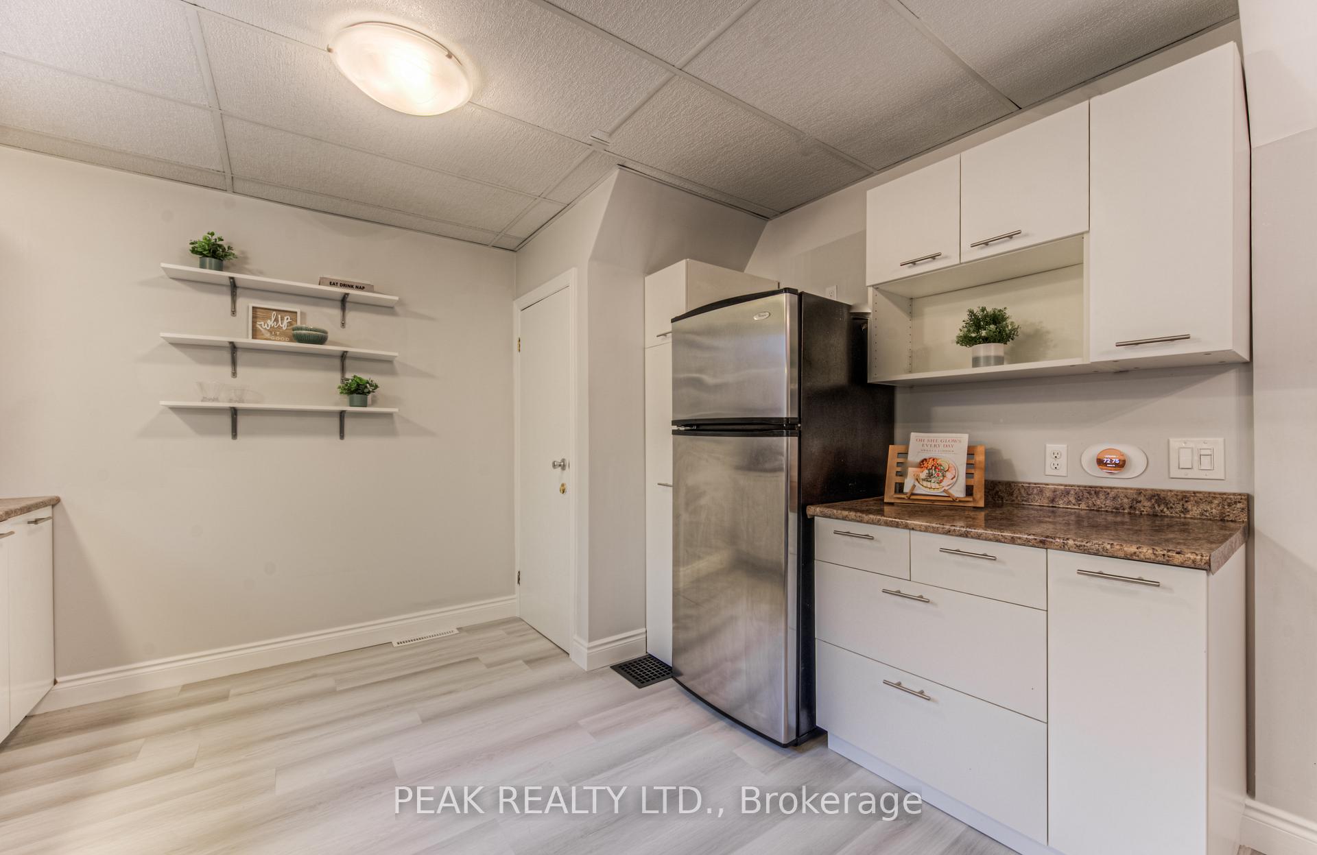 Photo 17 of 19 Ellis Avenue, Kitchener — HOMEH