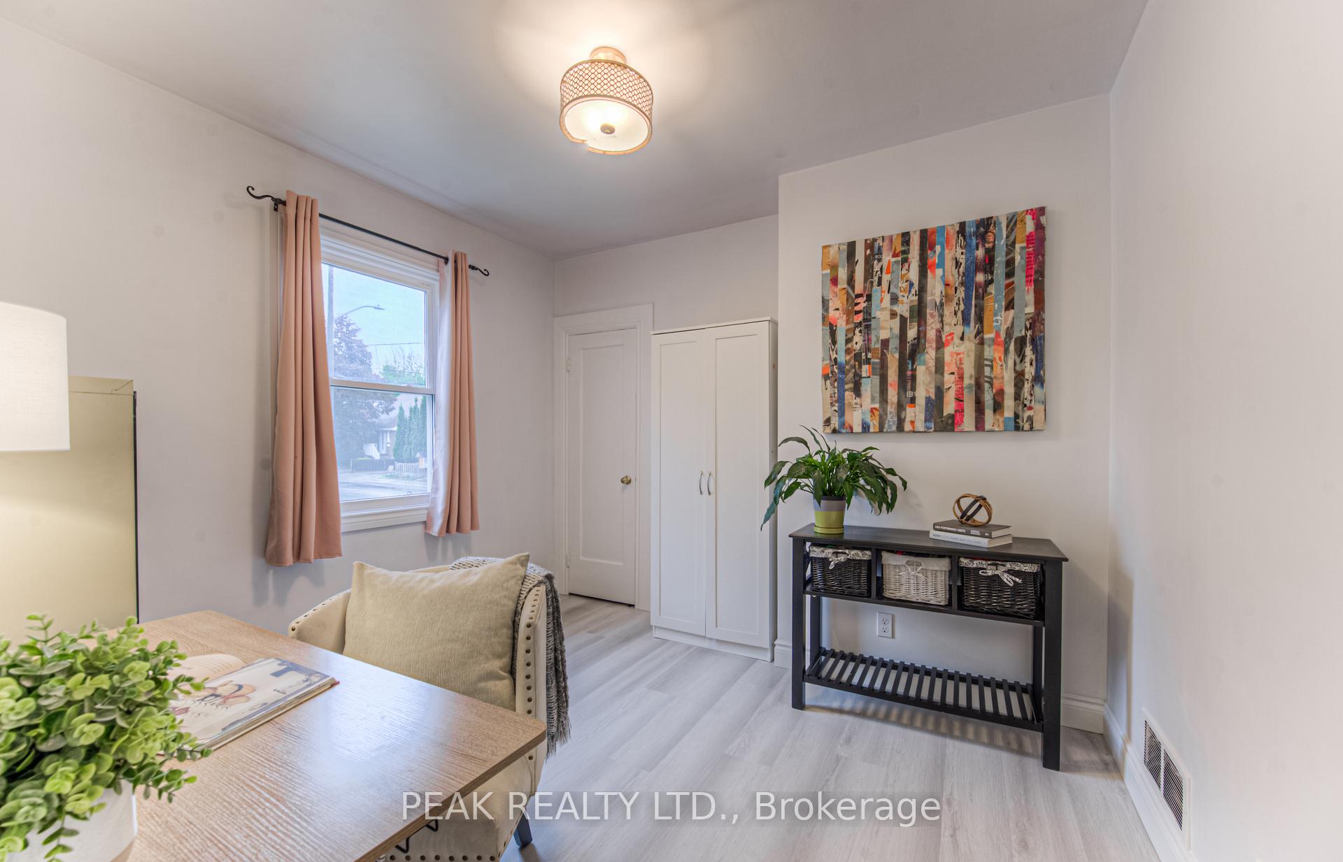 Photo 28 of 19 Ellis Avenue, Kitchener — HOMEH