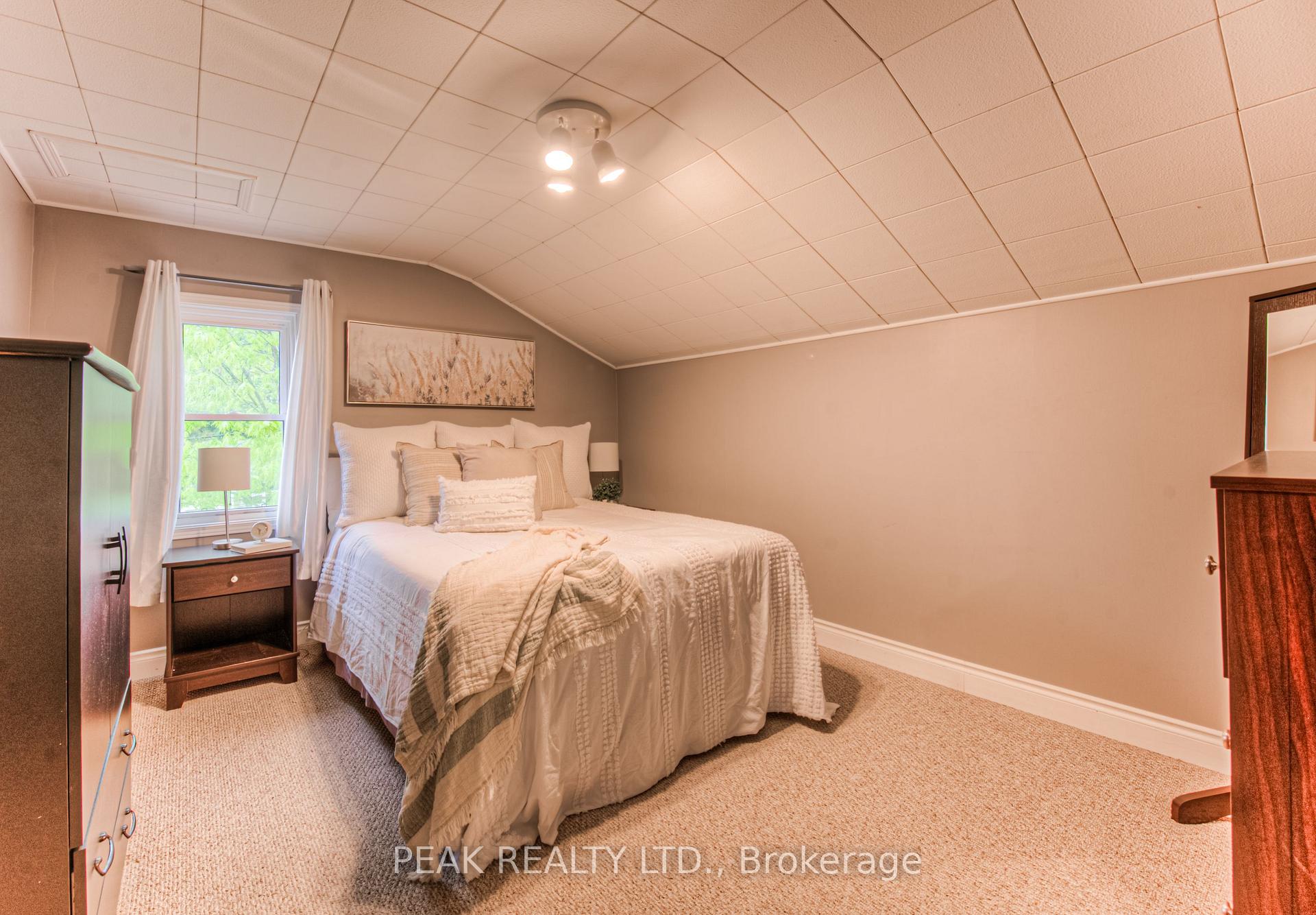 Photo 34 of 19 Ellis Avenue, Kitchener — HOMEH