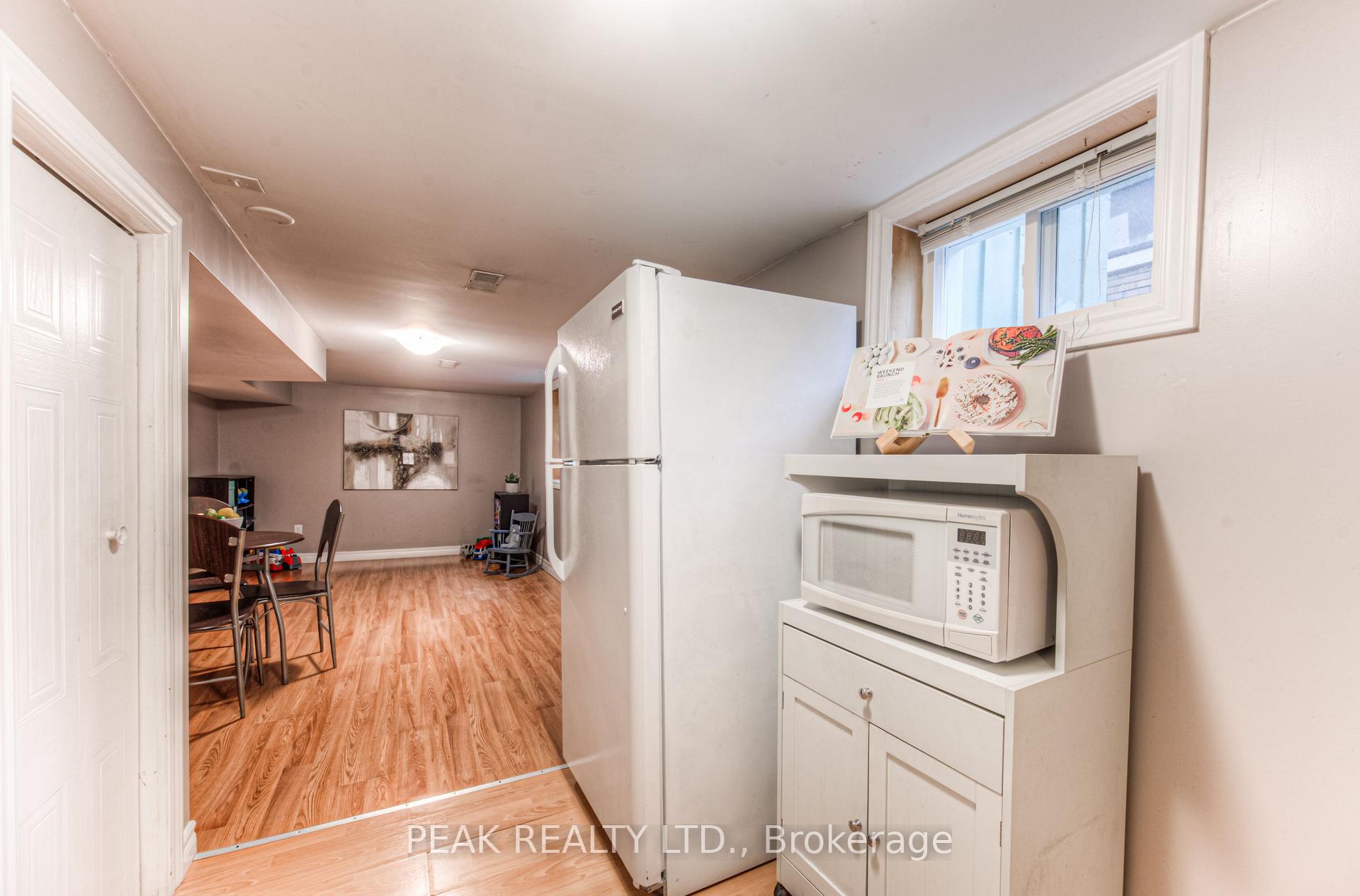 Photo 38 of 19 Ellis Avenue, Kitchener — HOMEH