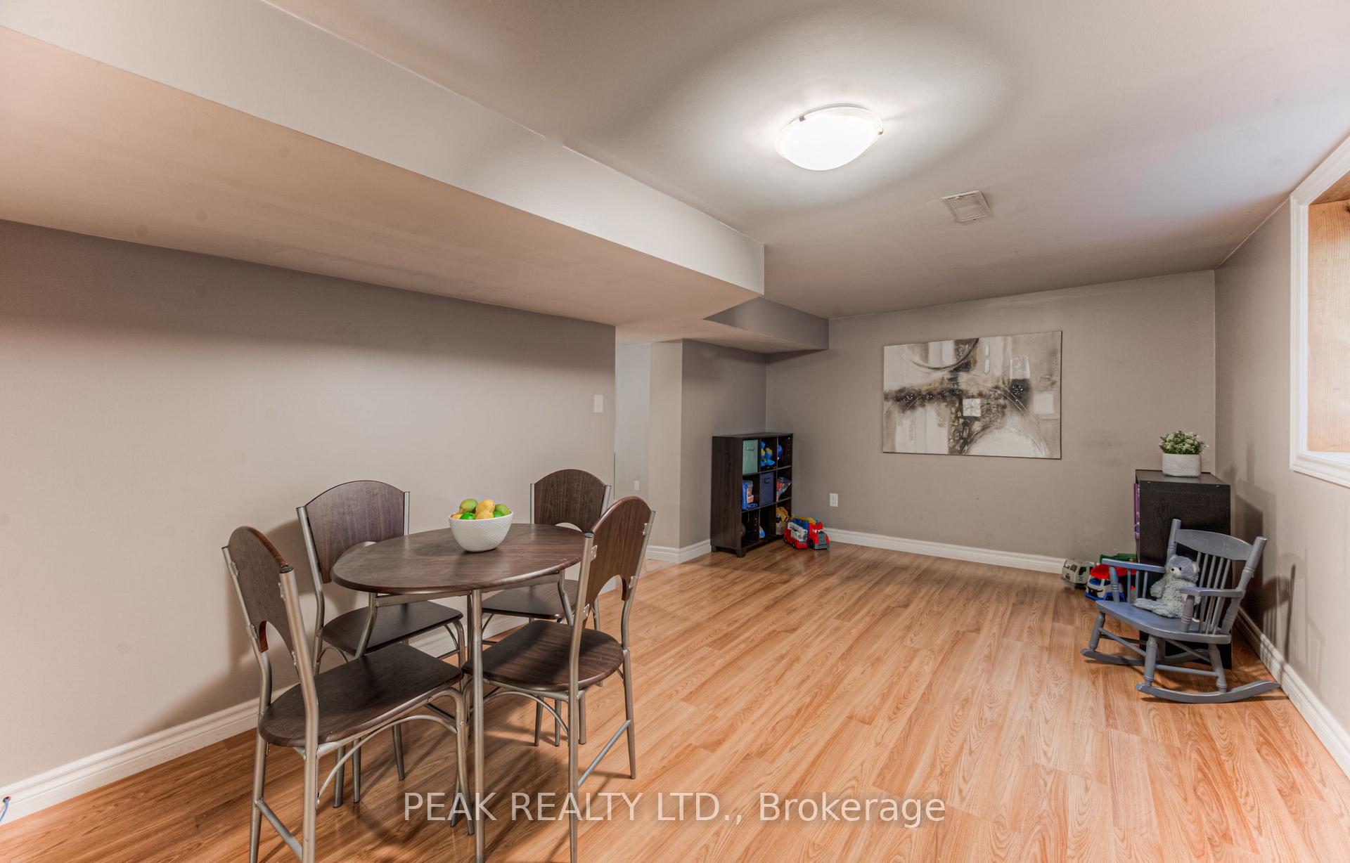 Photo 40 of 19 Ellis Avenue, Kitchener — HOMEH