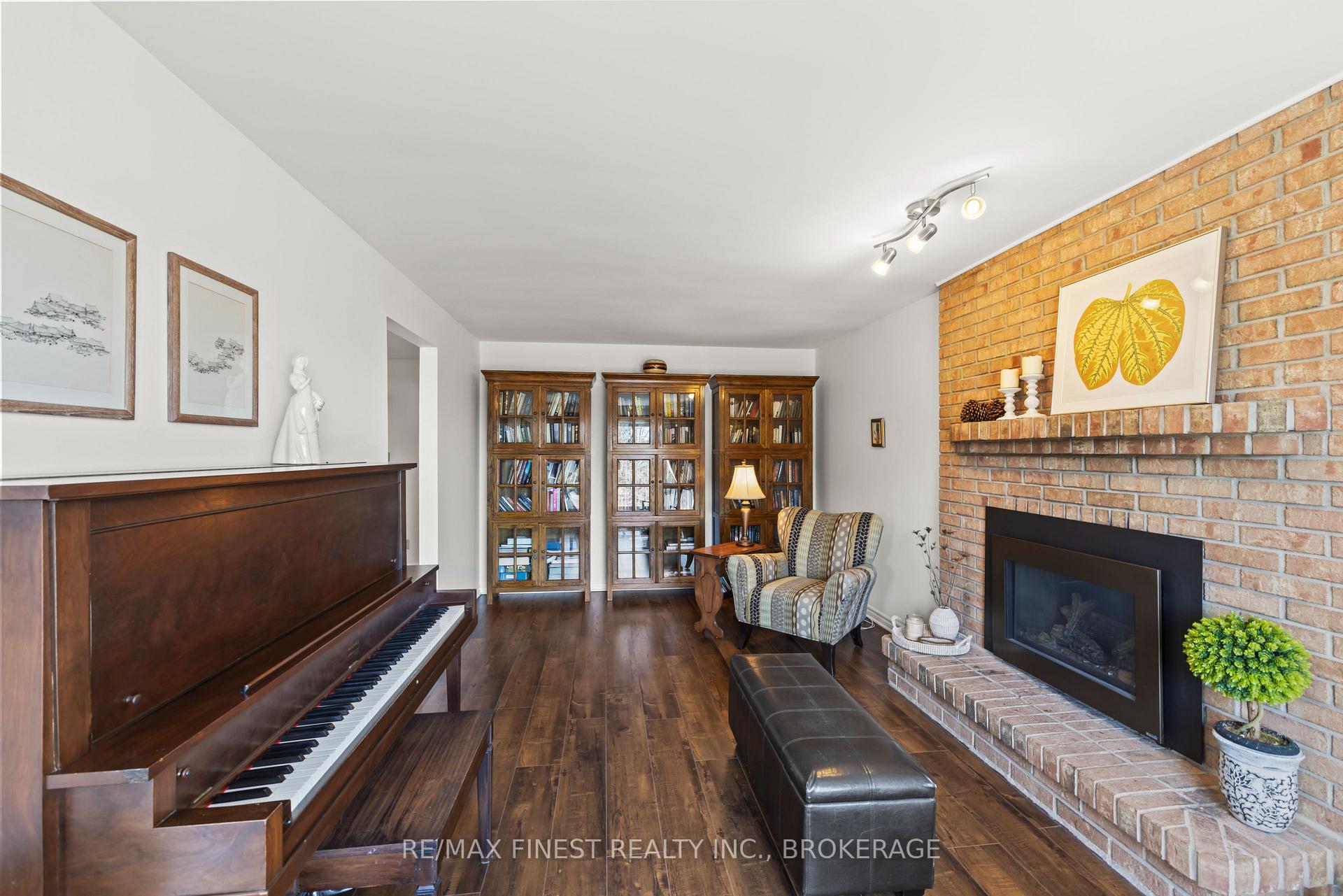 Photo 26 of 678 Summerfield Place, Kingston, East Gardiners Rd — HOMEH