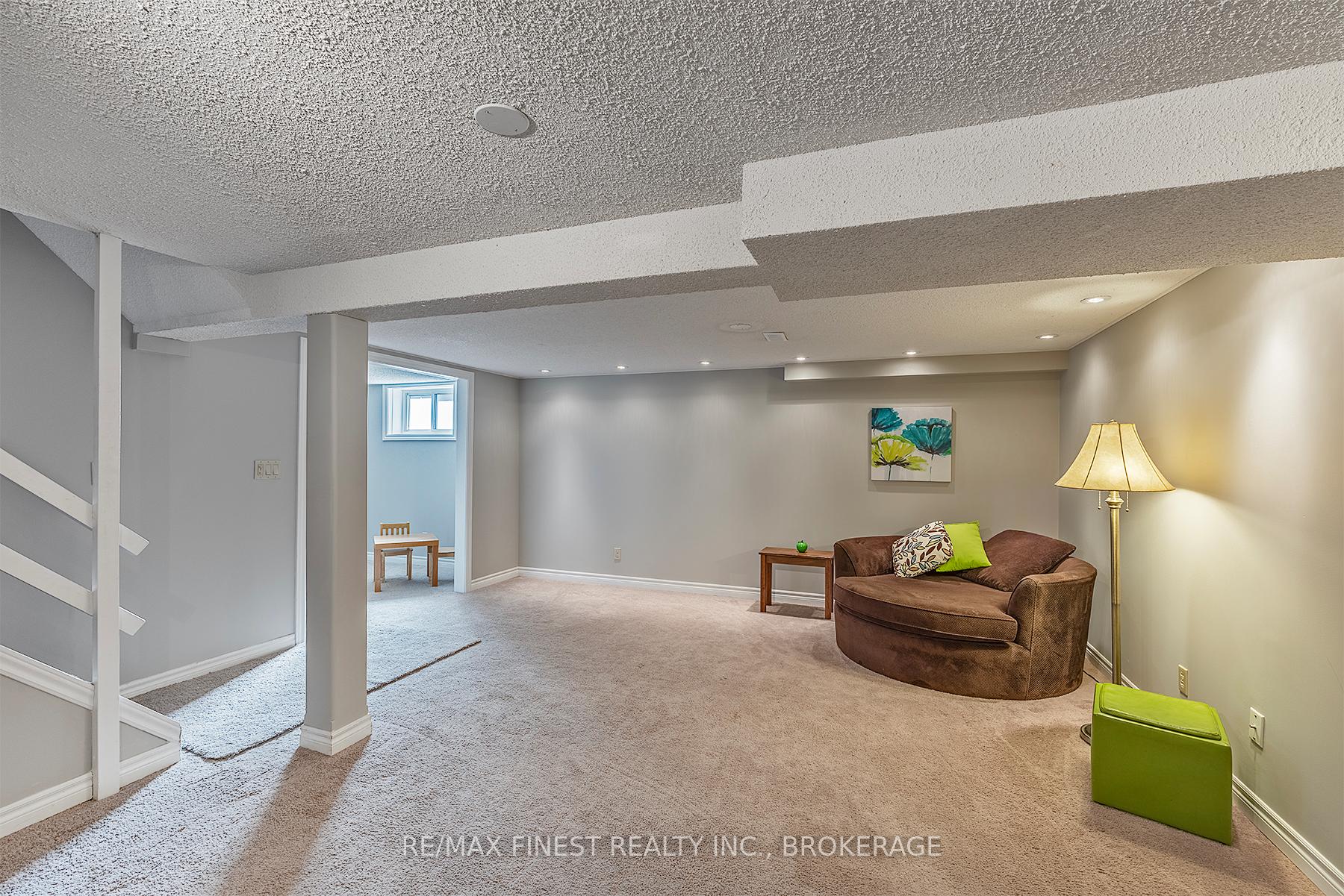 Photo 42 of 678 Summerfield Place, Kingston, East Gardiners Rd — HOMEH