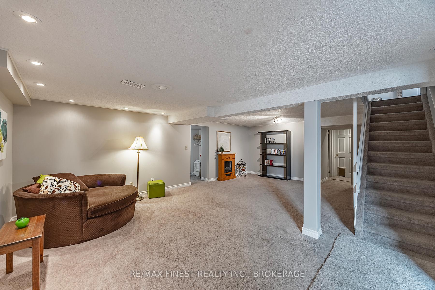 Photo 50 of 678 Summerfield Place, Kingston, East Gardiners Rd — HOMEH