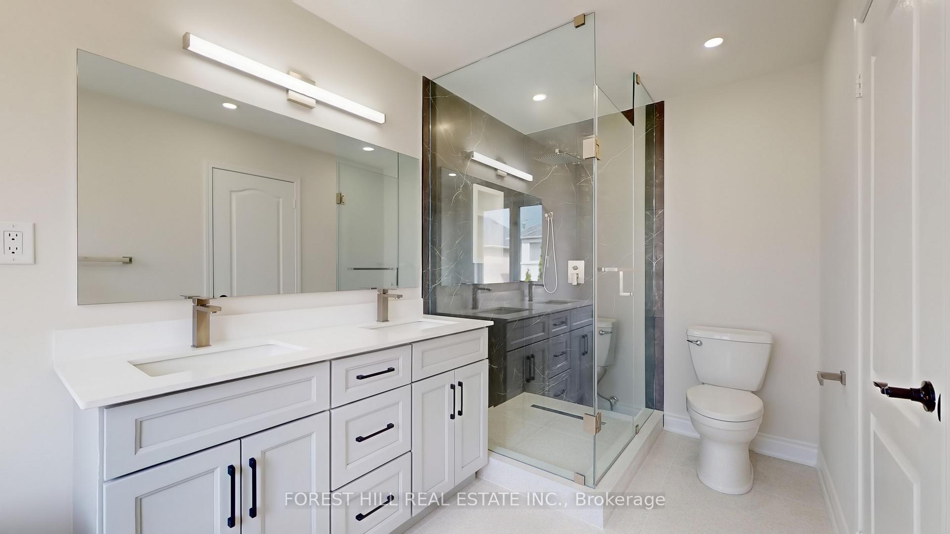 Photo 15 of 4 Lionheart Lane, Markham, Berczy — HOMEH