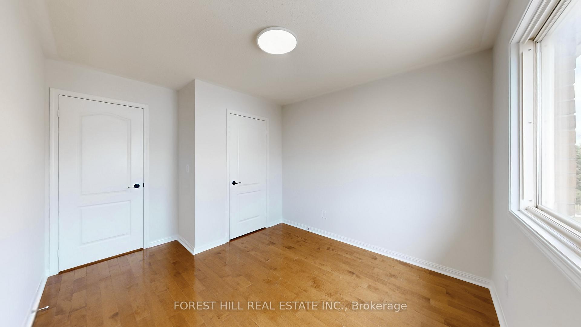 Photo 23 of 4 Lionheart Lane, Markham, Berczy — HOMEH