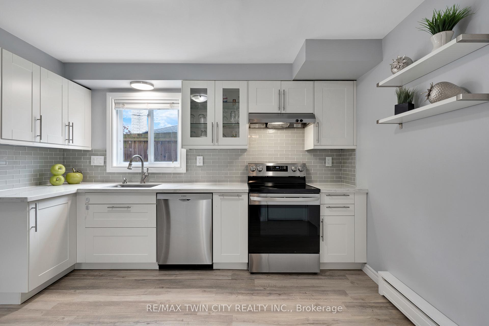 Photo 6 of 92 Kenwood Drive, Kitchener — HOMEH