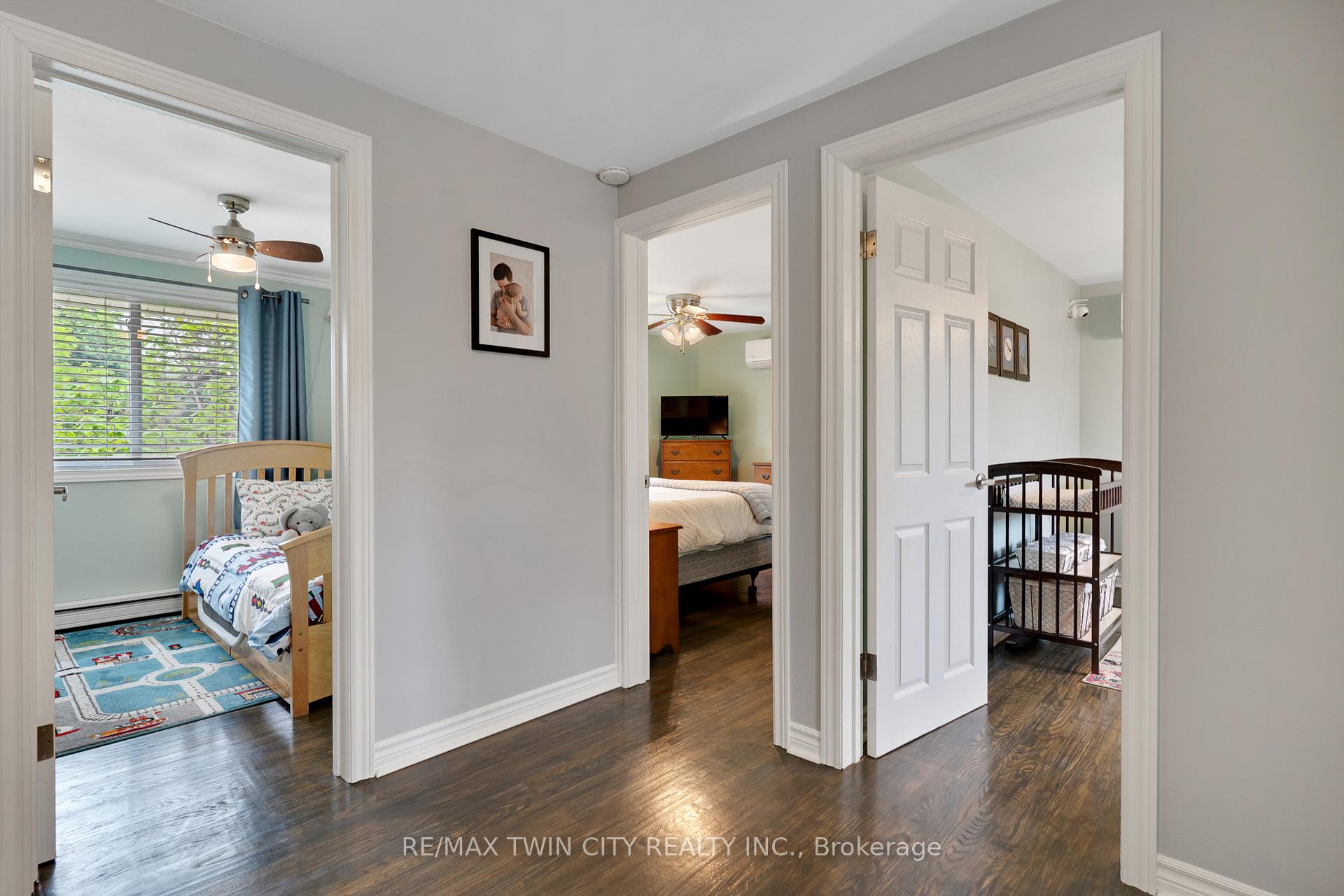 Photo 11 of 92 Kenwood Drive, Kitchener — HOMEH