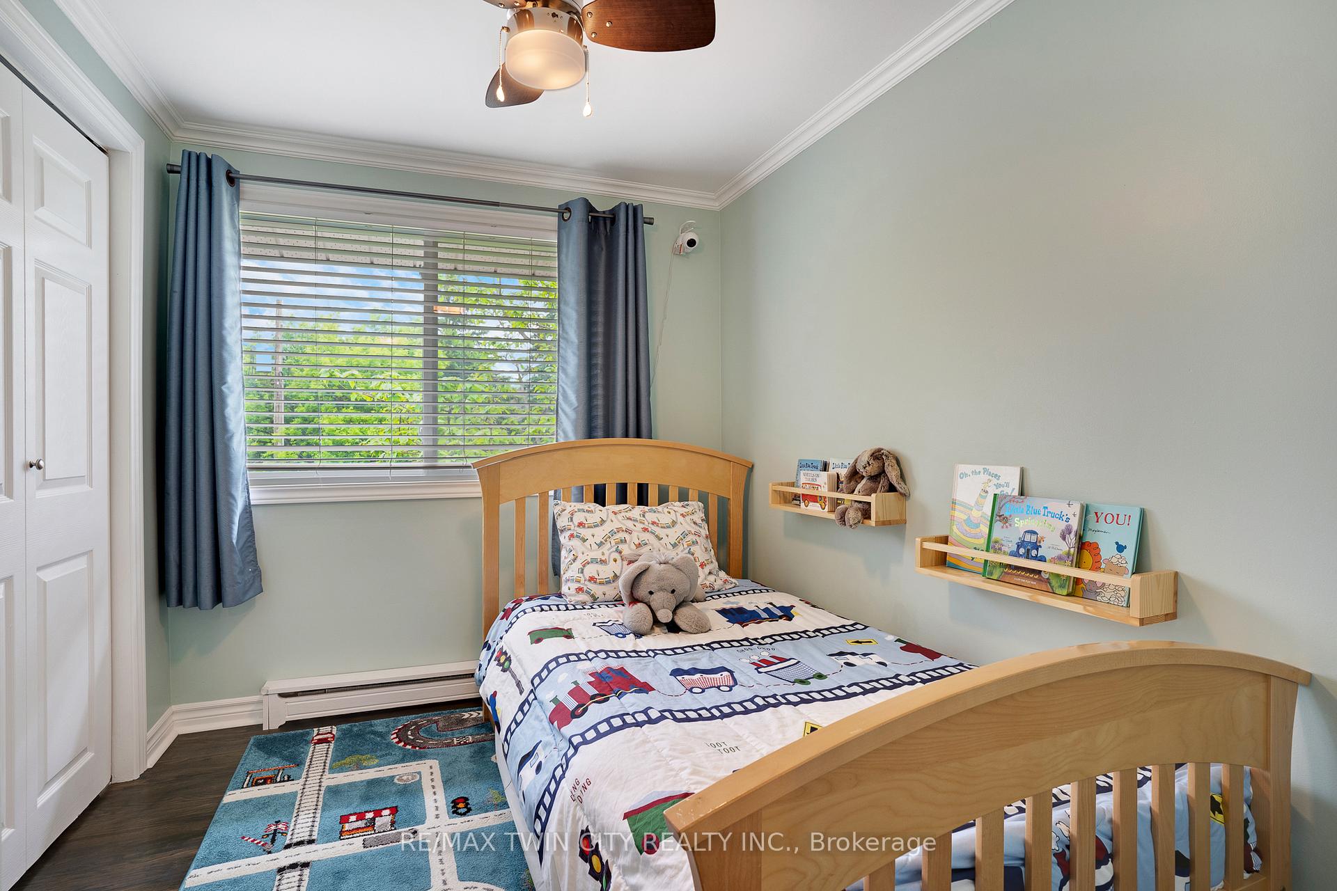 Photo 15 of 92 Kenwood Drive, Kitchener — HOMEH