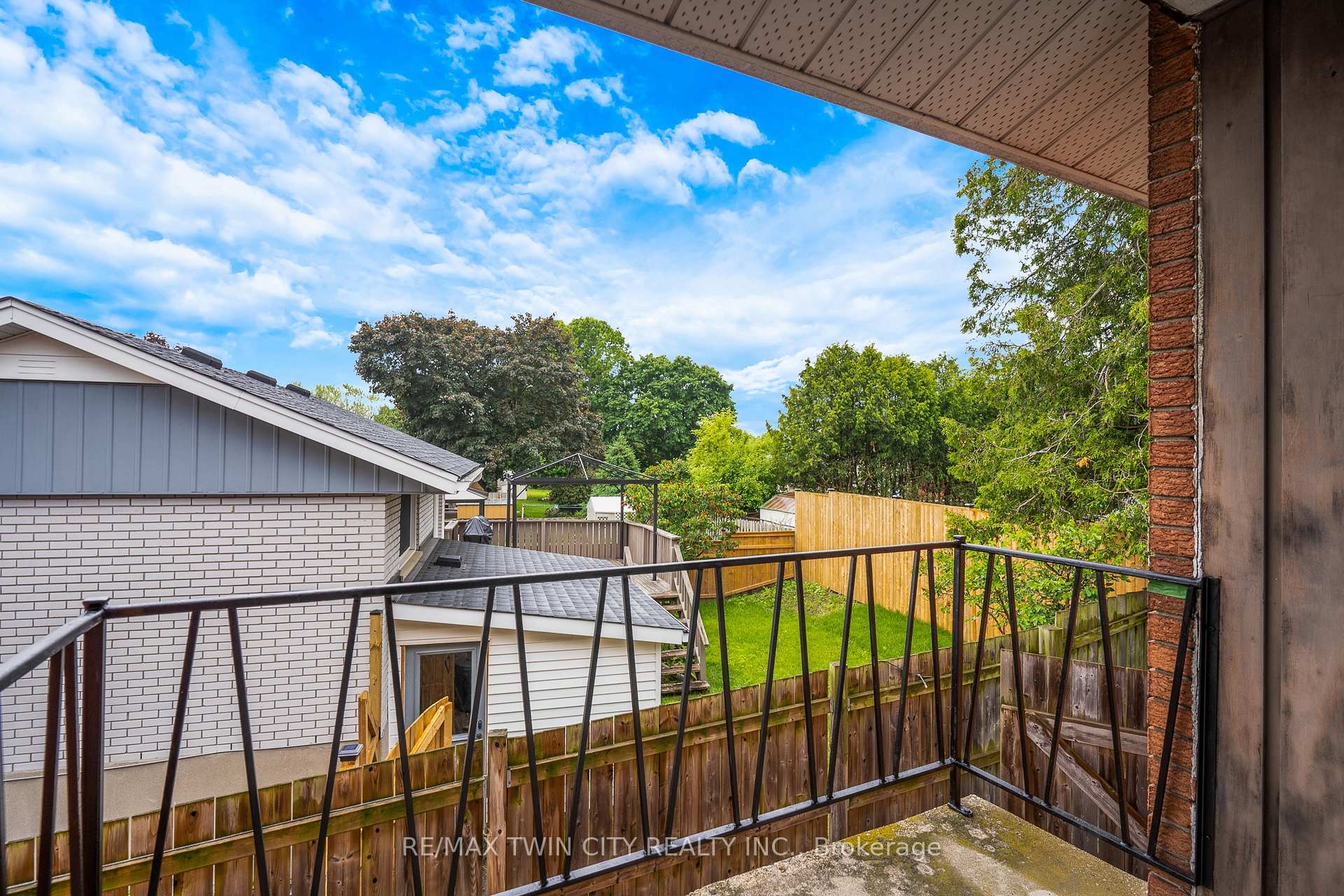 Photo 28 of 92 Kenwood Drive, Kitchener — HOMEH