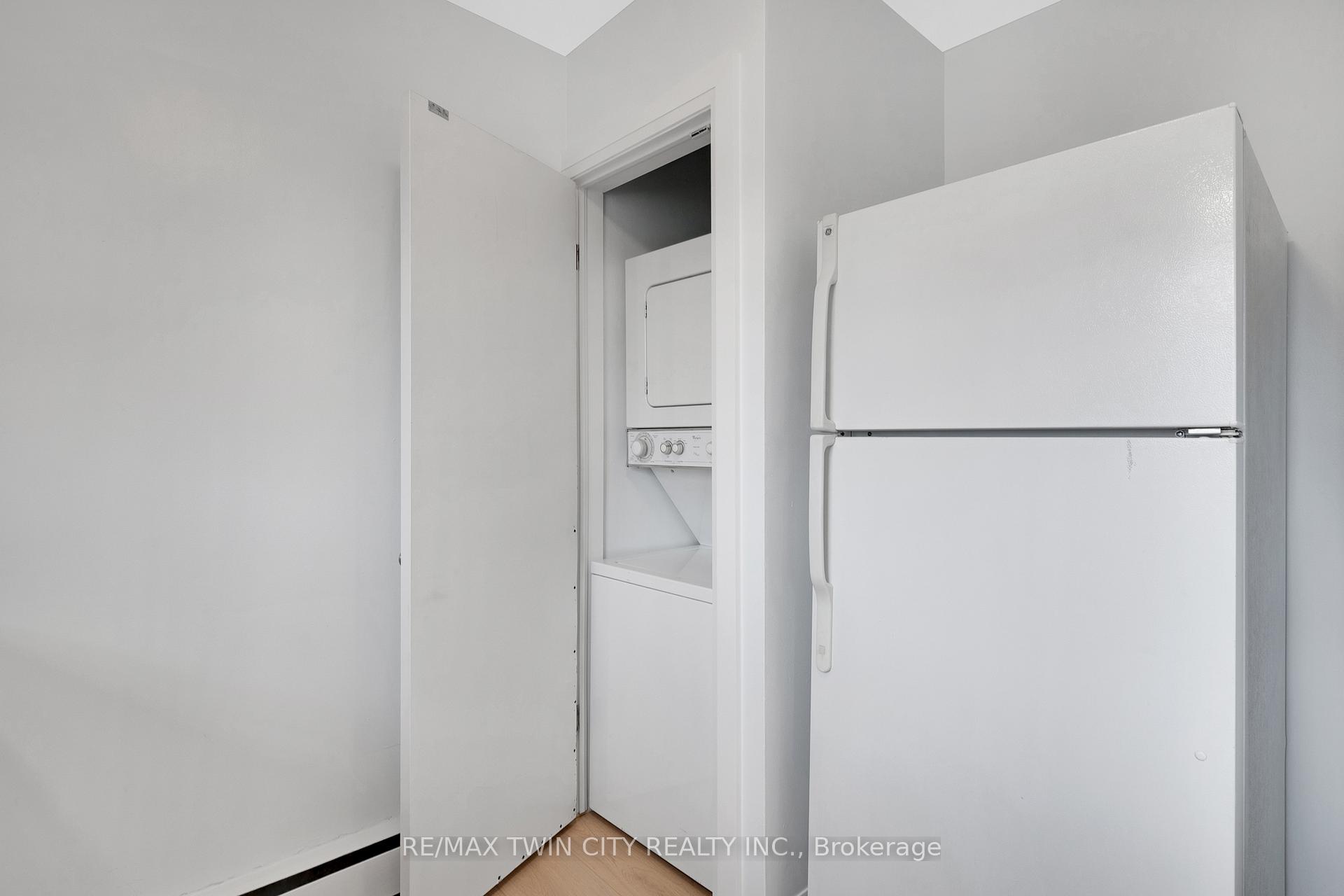 Photo 31 of 92 Kenwood Drive, Kitchener — HOMEH