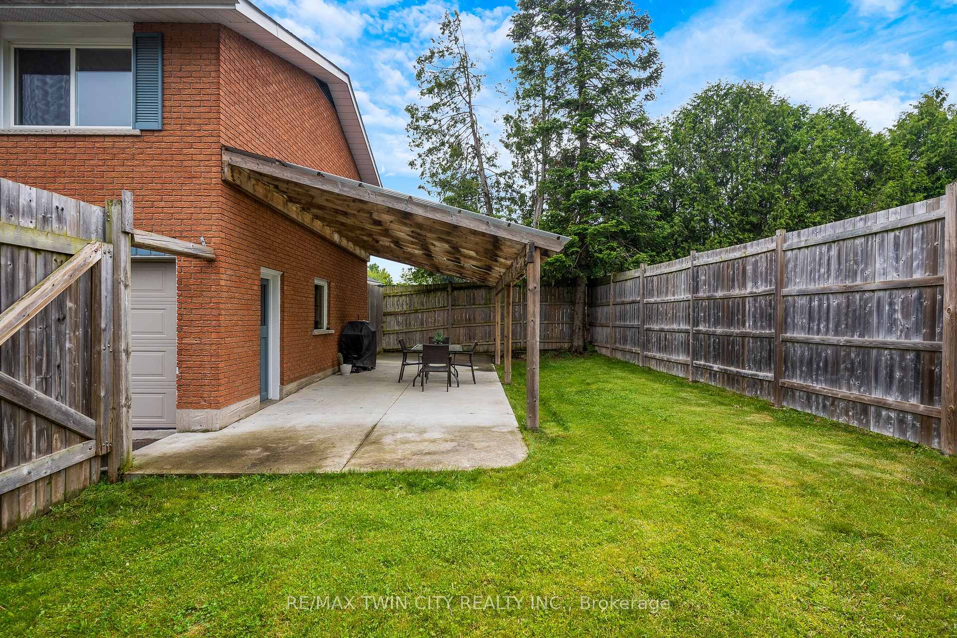 Photo 39 of 92 Kenwood Drive, Kitchener — HOMEH