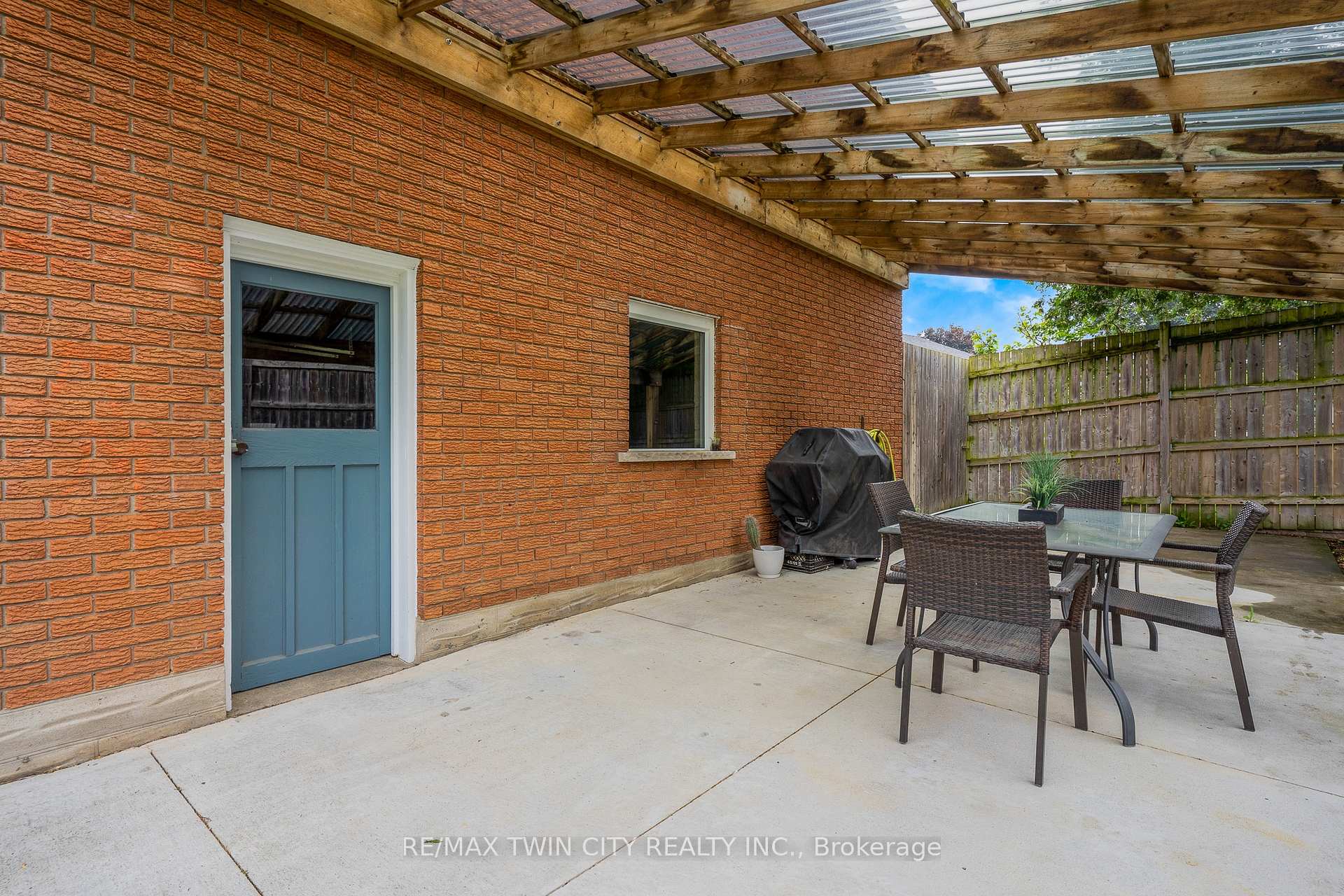 Photo 41 of 92 Kenwood Drive, Kitchener — HOMEH