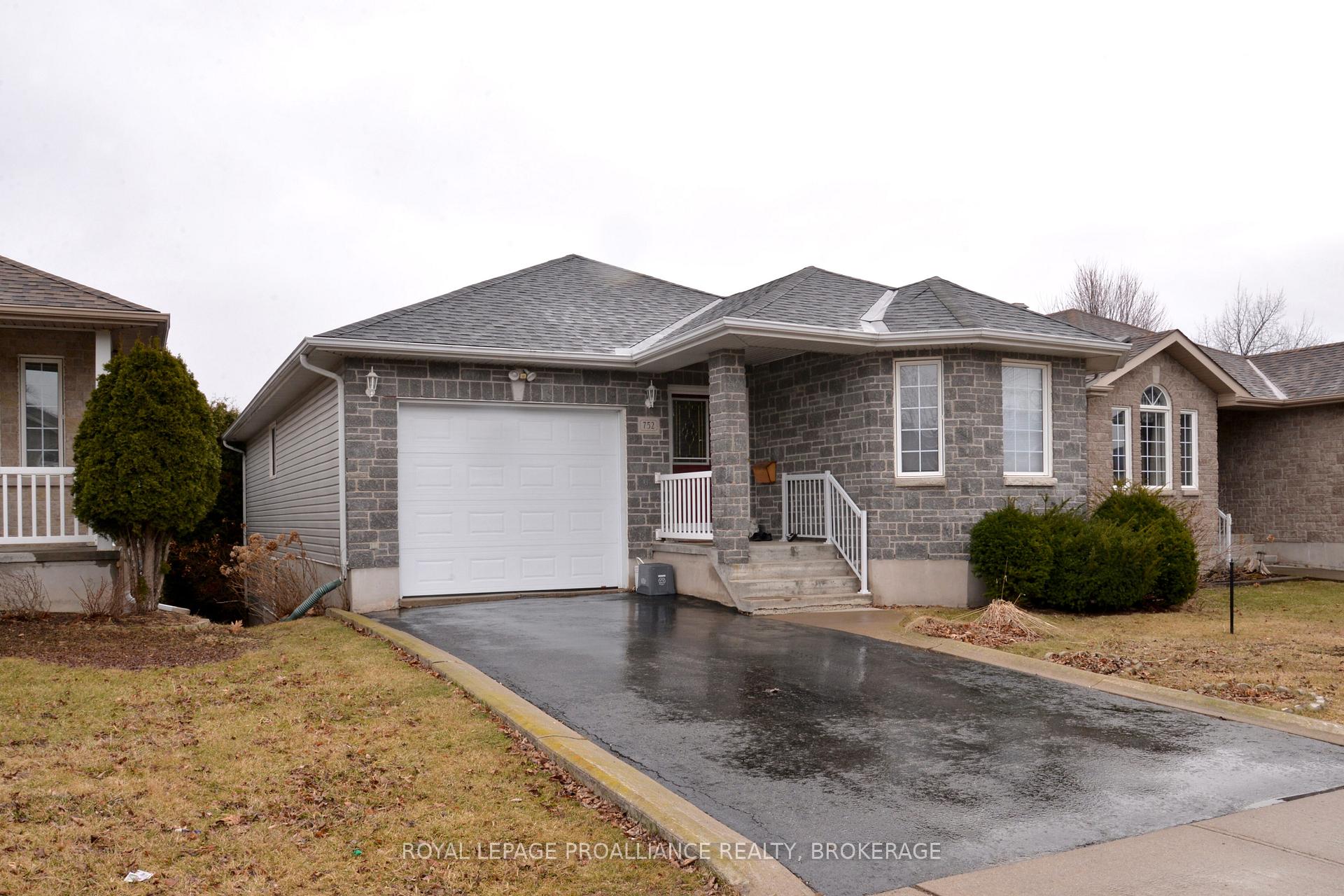 Photo 2 of 752 Tanner Drive, Kingston, East Gardiners Rd — HOMEH