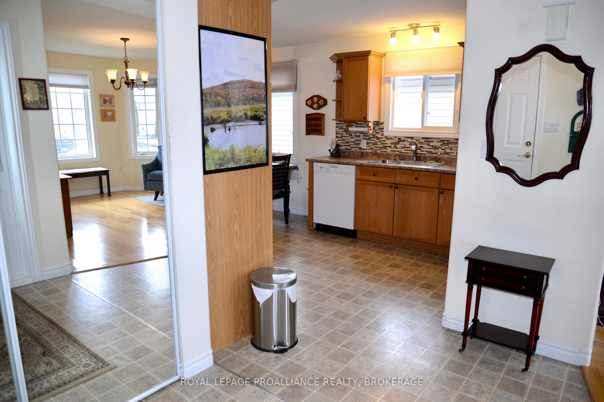 Photo 4 of 752 Tanner Drive, Kingston, East Gardiners Rd — HOMEH