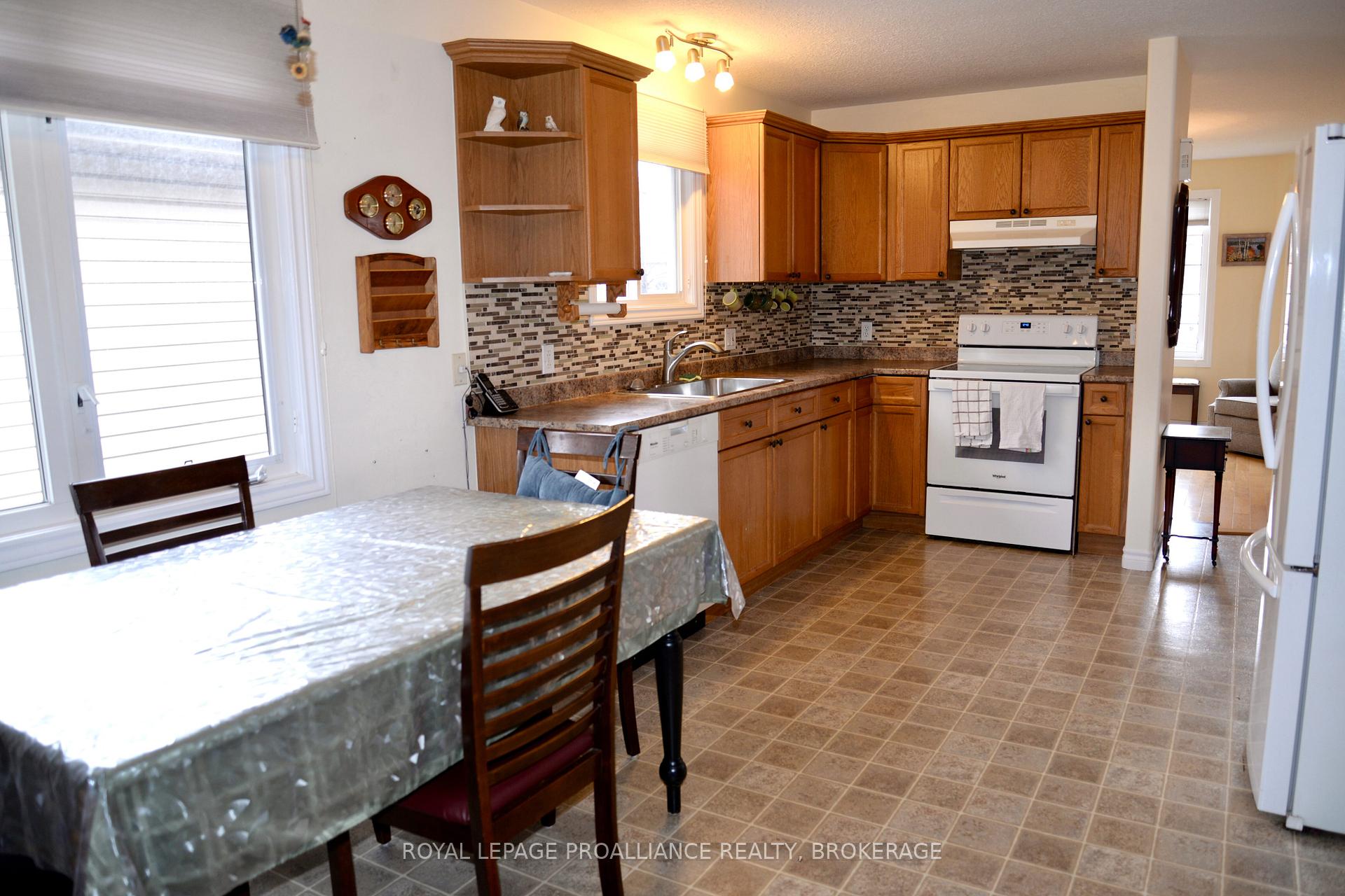 Photo 7 of 752 Tanner Drive, Kingston, East Gardiners Rd — HOMEH