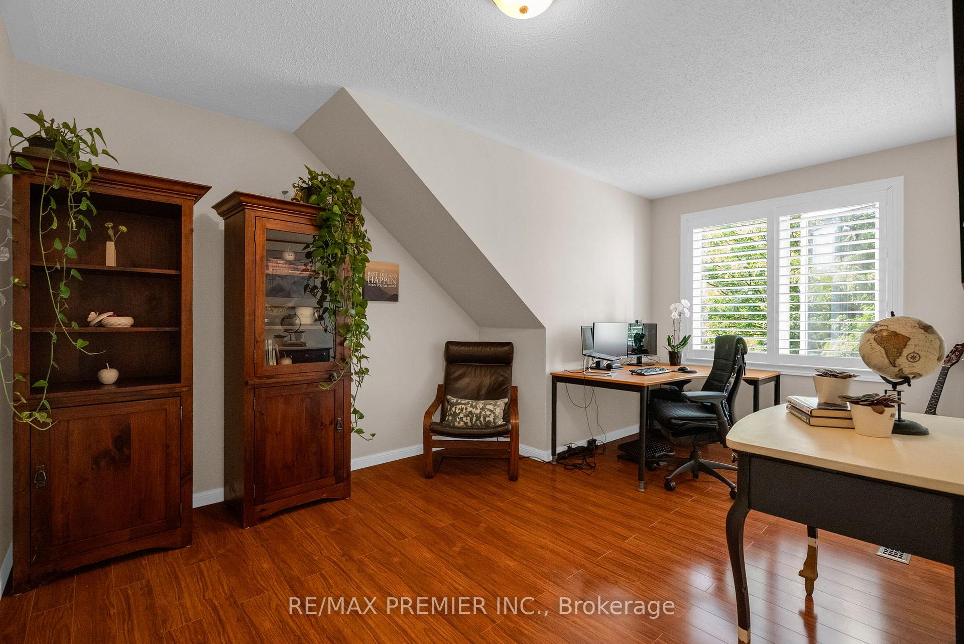 Photo 36 of 920 McDuffe Crescent, Milton, Beaty — HOMEH