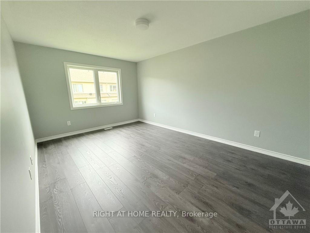 Photo 14 of 106 Lanceleaf Way, Ottawa, Kanata - Emerald Meadows/Trailwest — HOMEH