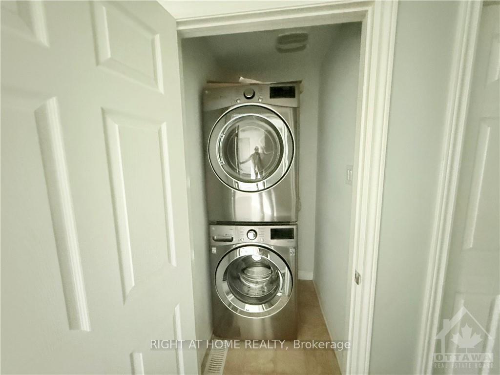 Photo 15 of 106 Lanceleaf Way, Ottawa, Kanata - Emerald Meadows/Trailwest — HOMEH