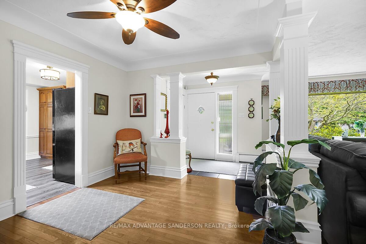 Photo 16 of 8 Currie Court, Middlesex Centre, Poplar Hill — HOMEH