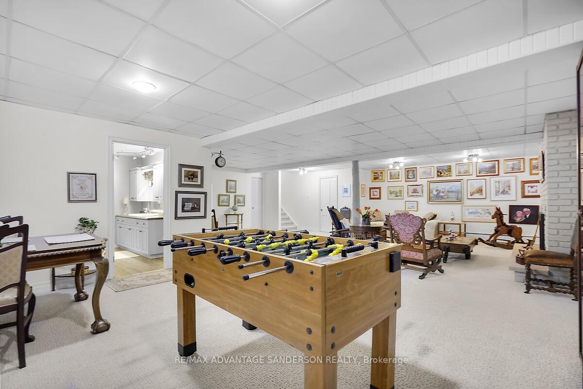 Photo 40 of 8 Currie Court, Middlesex Centre, Poplar Hill — HOMEH