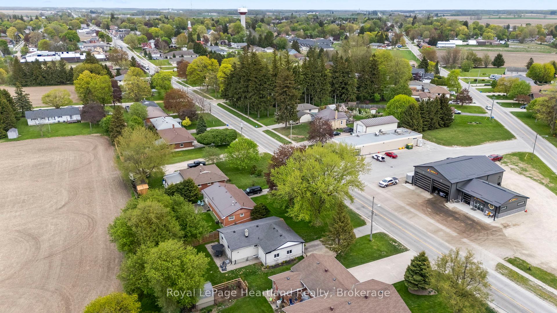 Photo 35 of 465 Main Street W, Minto — HOMEH
