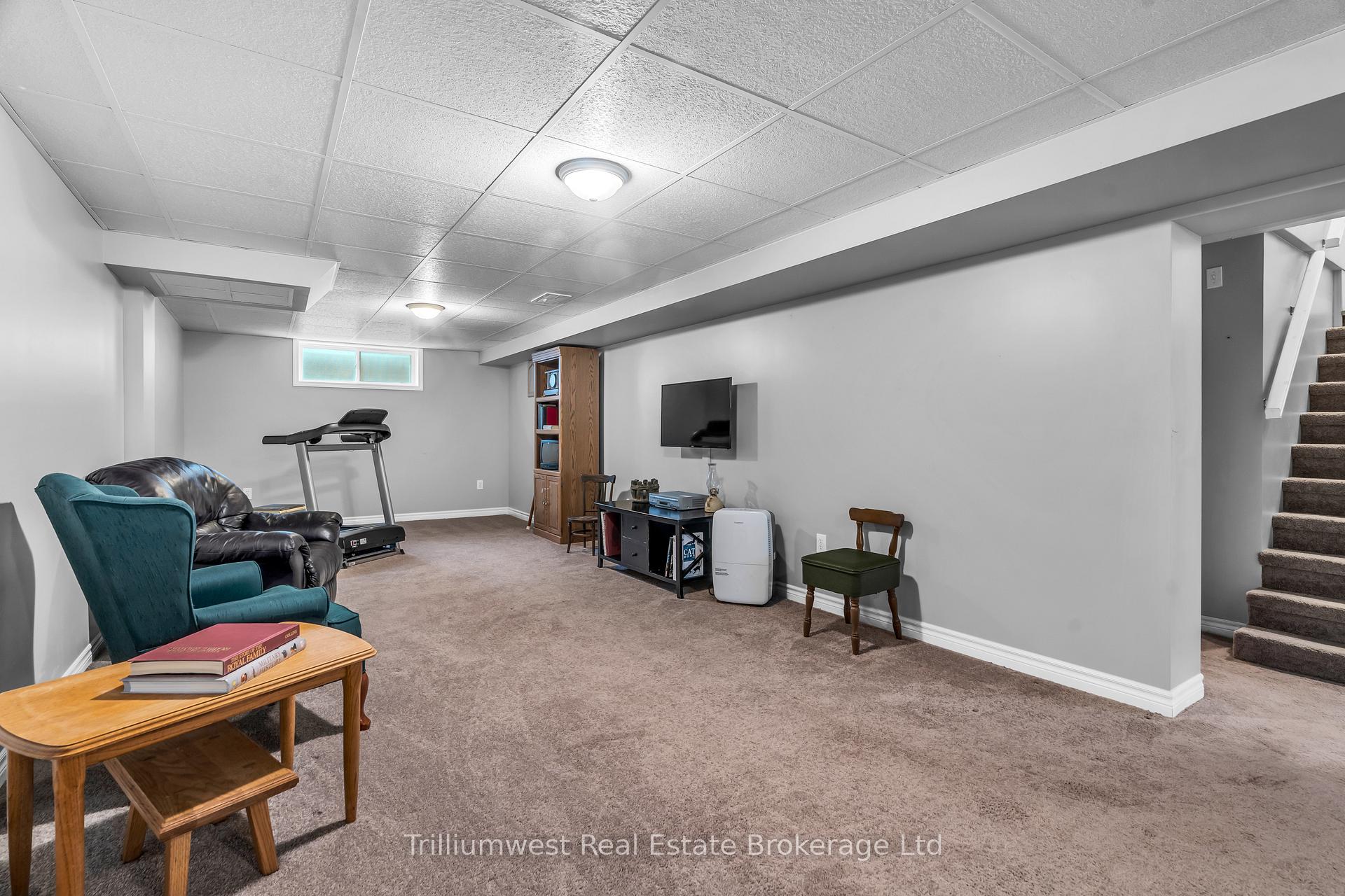 Photo 14 of 126 Melrose Avenue, Kitchener — HOMEH