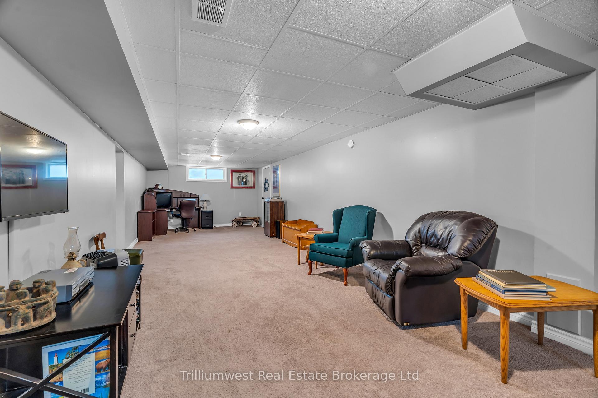 Photo 15 of 126 Melrose Avenue, Kitchener — HOMEH