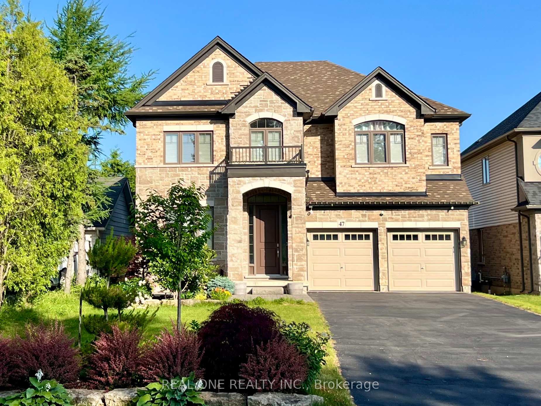 Photo 1 of 47 Upper Mount Albion Road, Hamilton, Stoney Creek Mountain — HOMEH