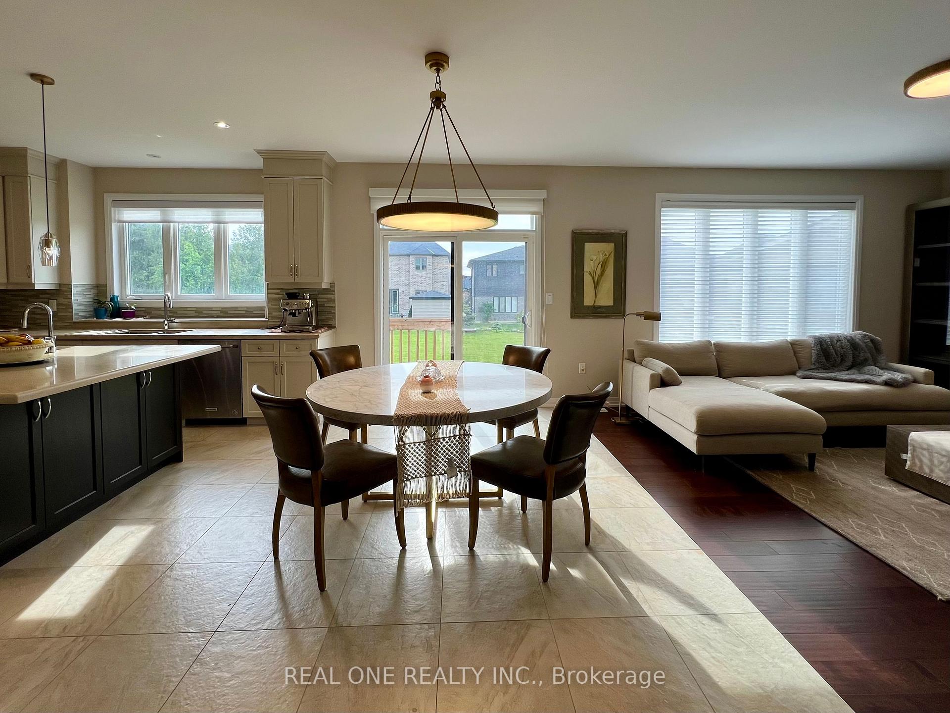 Photo 17 of 47 Upper Mount Albion Road, Hamilton, Stoney Creek Mountain — HOMEH