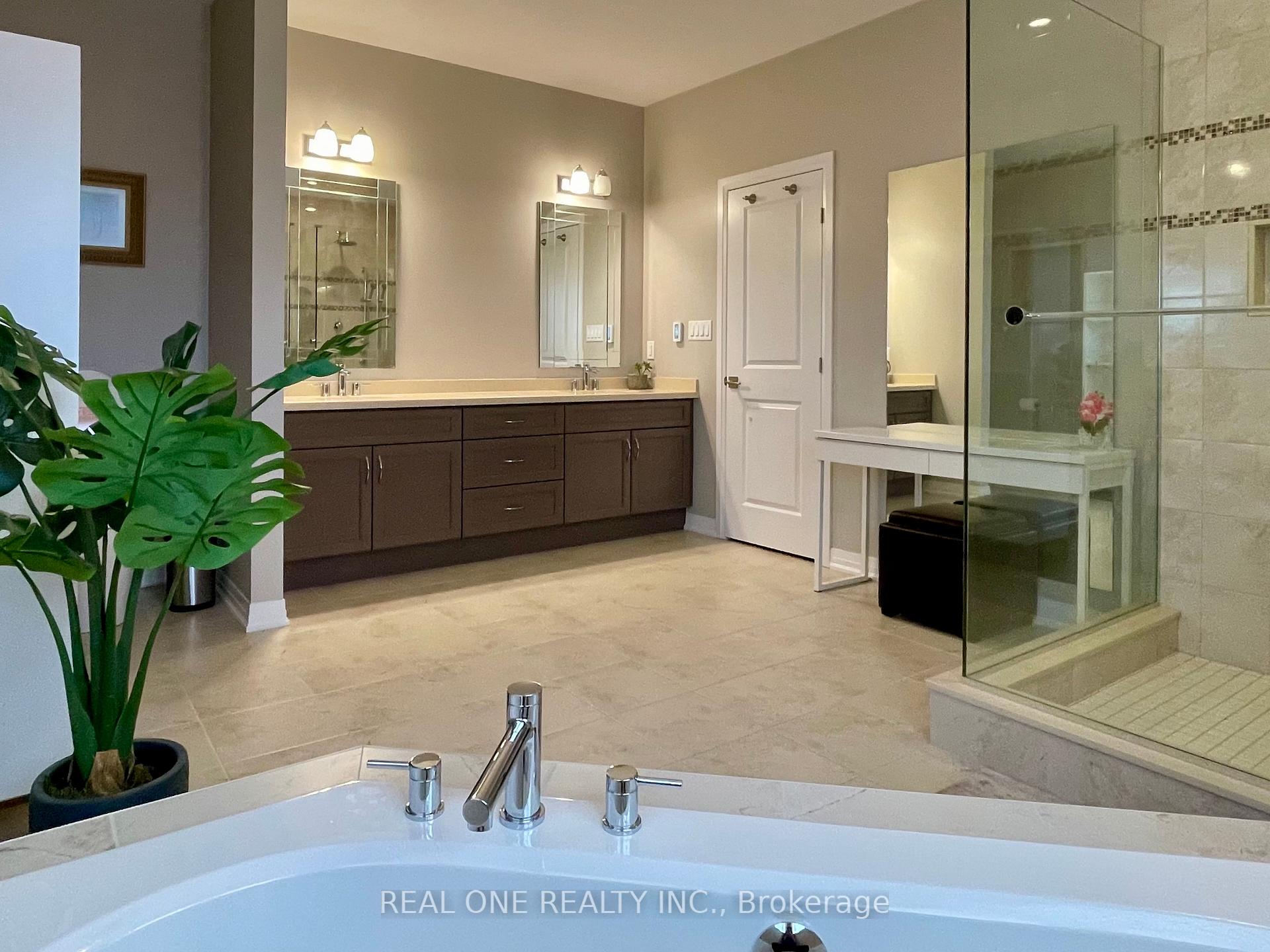 Photo 24 of 47 Upper Mount Albion Road, Hamilton, Stoney Creek Mountain — HOMEH