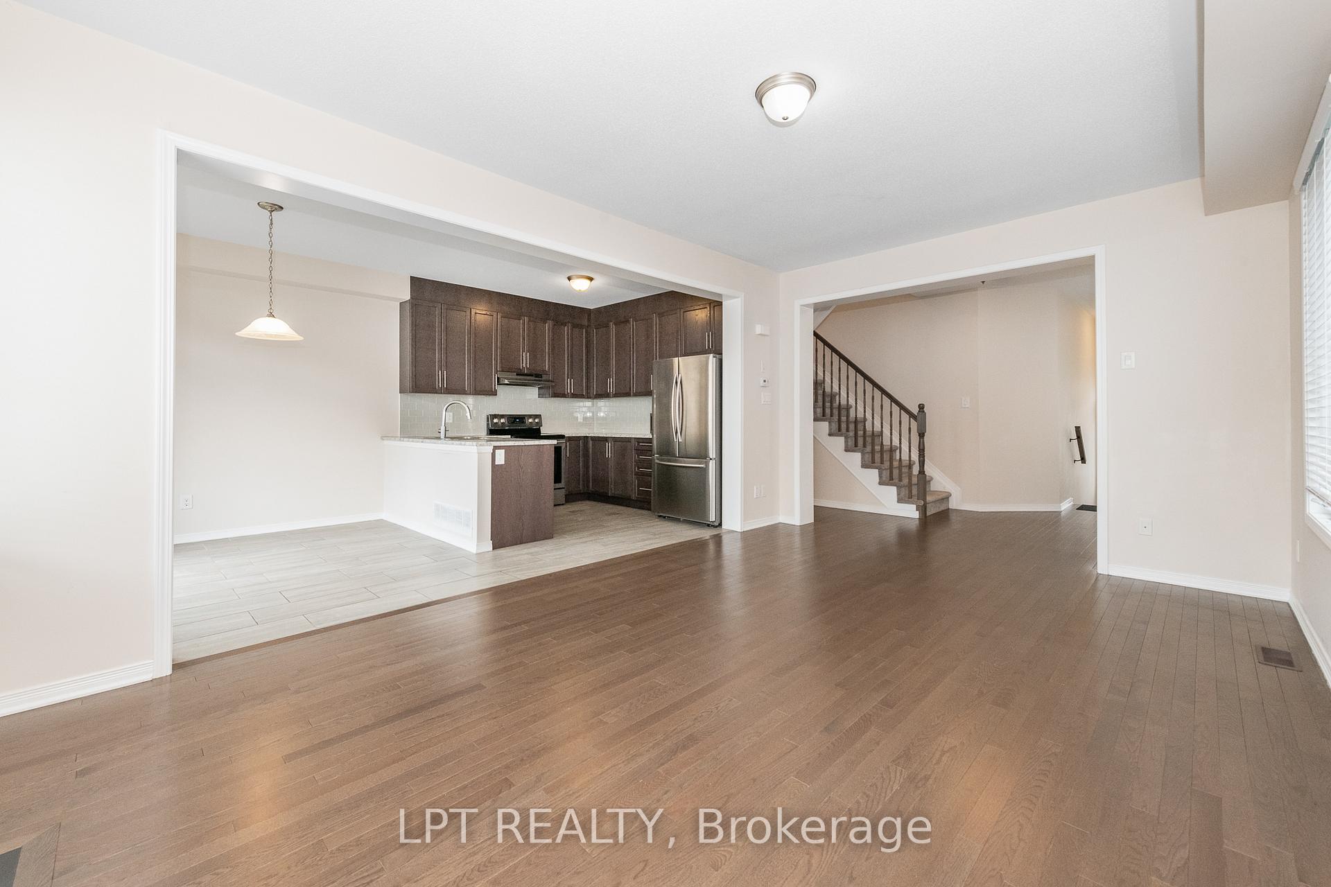 Photo 6 of 618 Silver Spruce Way, Ottawa, Kanata - Emerald Meadows/Trailwest — HOMEH