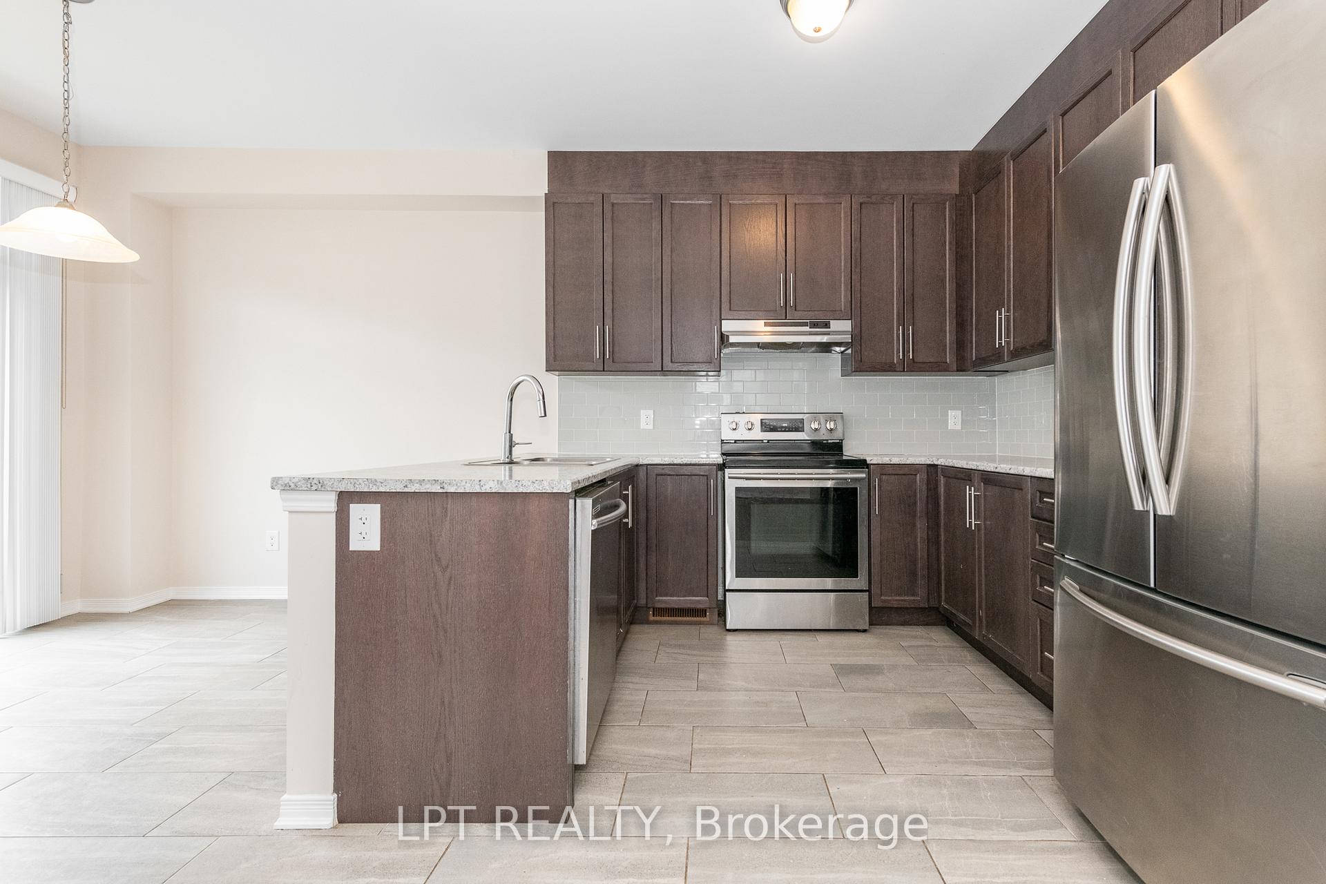 Photo 8 of 618 Silver Spruce Way, Ottawa, Kanata - Emerald Meadows/Trailwest — HOMEH