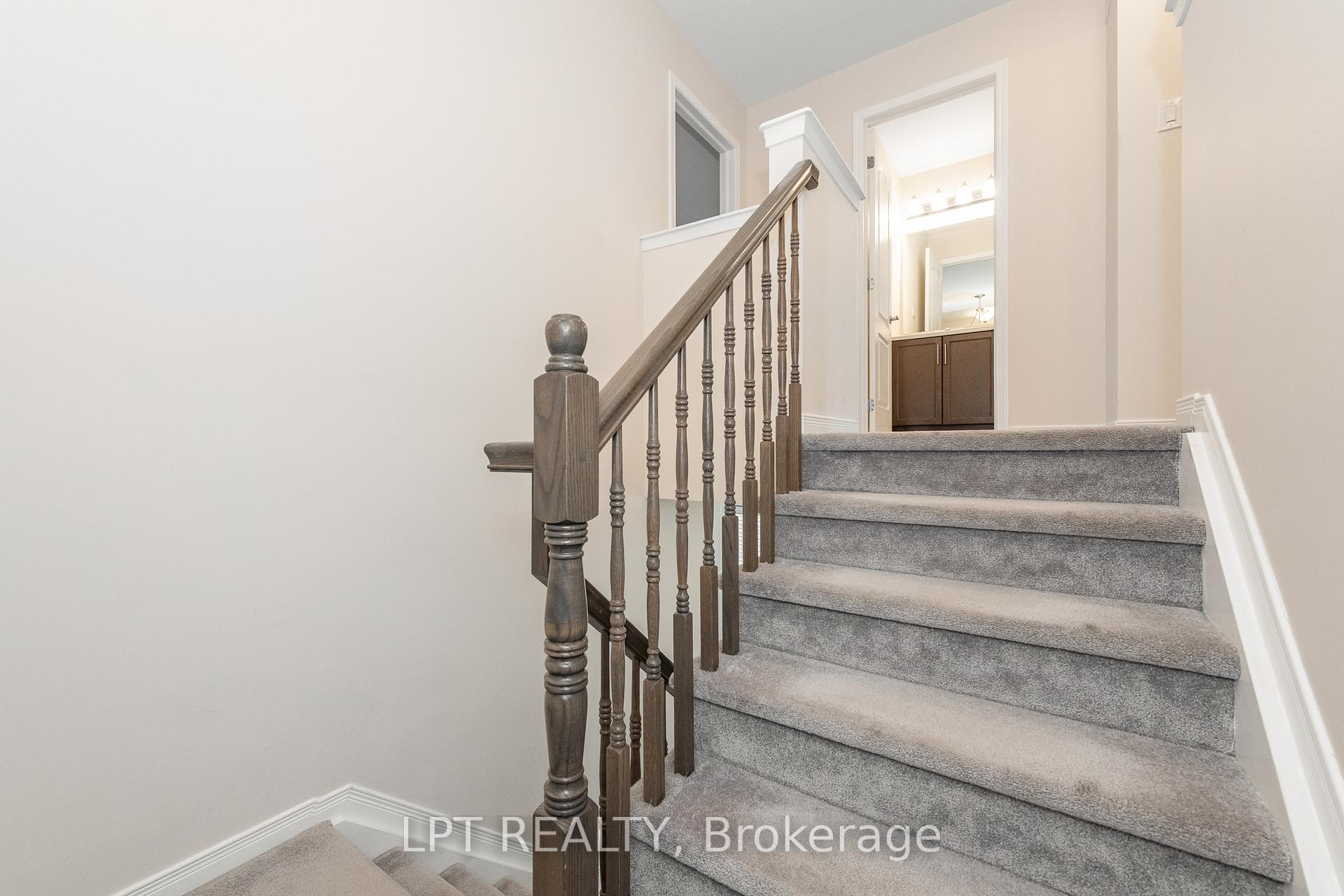 Photo 12 of 618 Silver Spruce Way, Ottawa, Kanata - Emerald Meadows/Trailwest — HOMEH