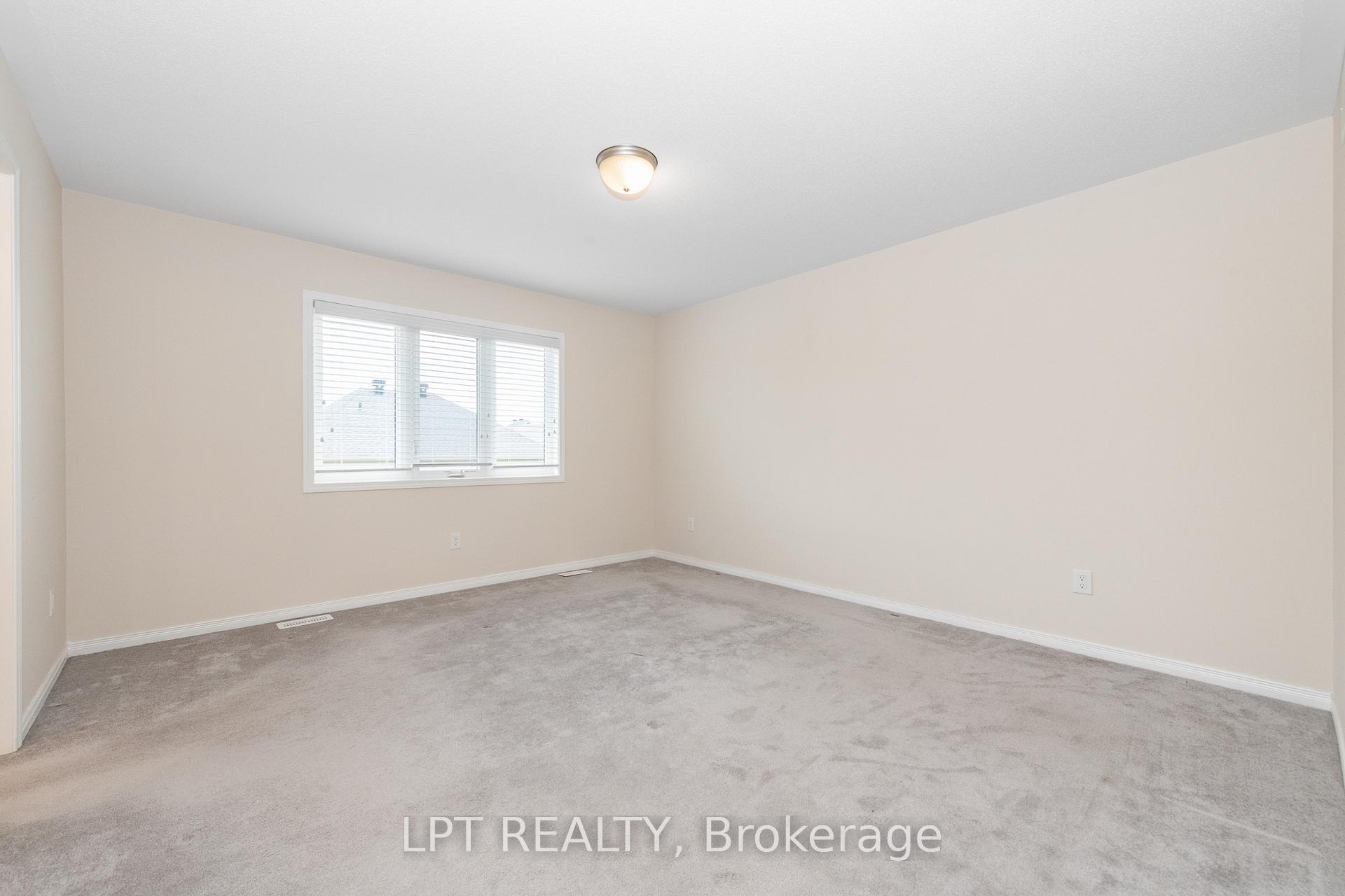Photo 14 of 618 Silver Spruce Way, Ottawa, Kanata - Emerald Meadows/Trailwest — HOMEH