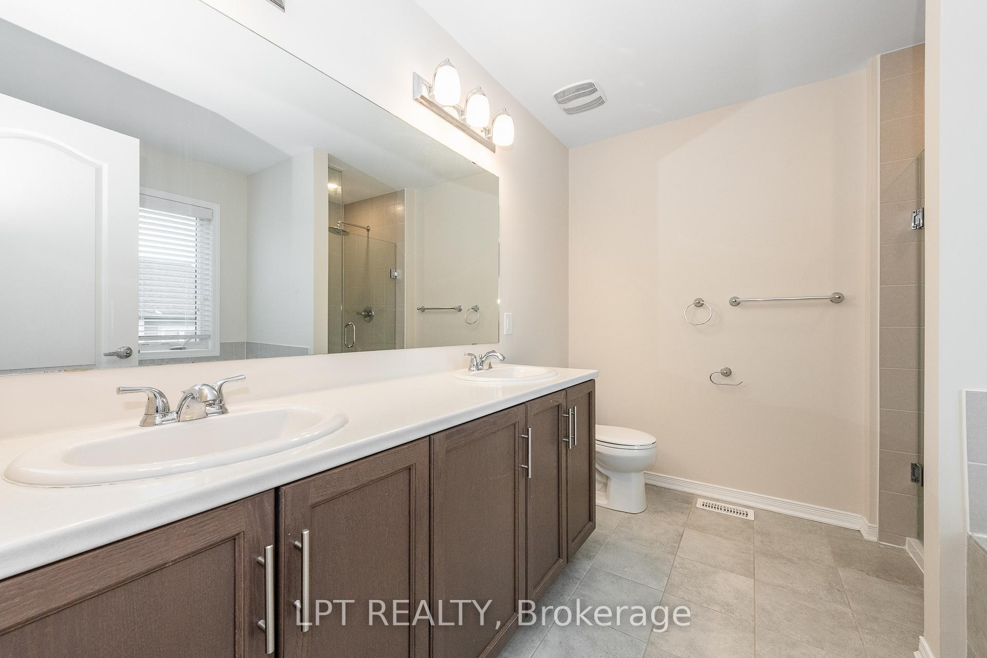 Photo 17 of 618 Silver Spruce Way, Ottawa, Kanata - Emerald Meadows/Trailwest — HOMEH