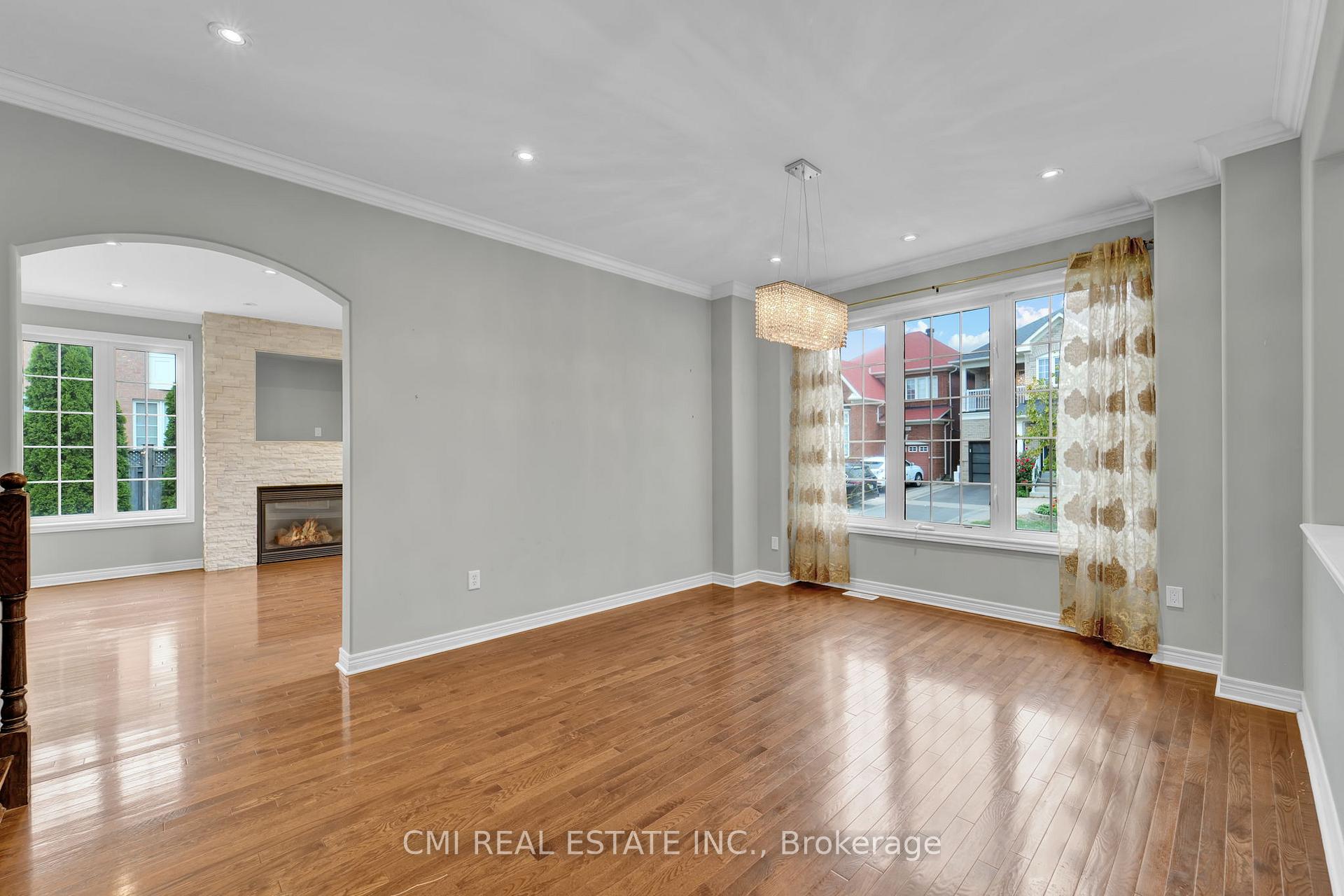 Photo 9 of 32 Hislop Drive, Markham, Box Grove — HOMEH