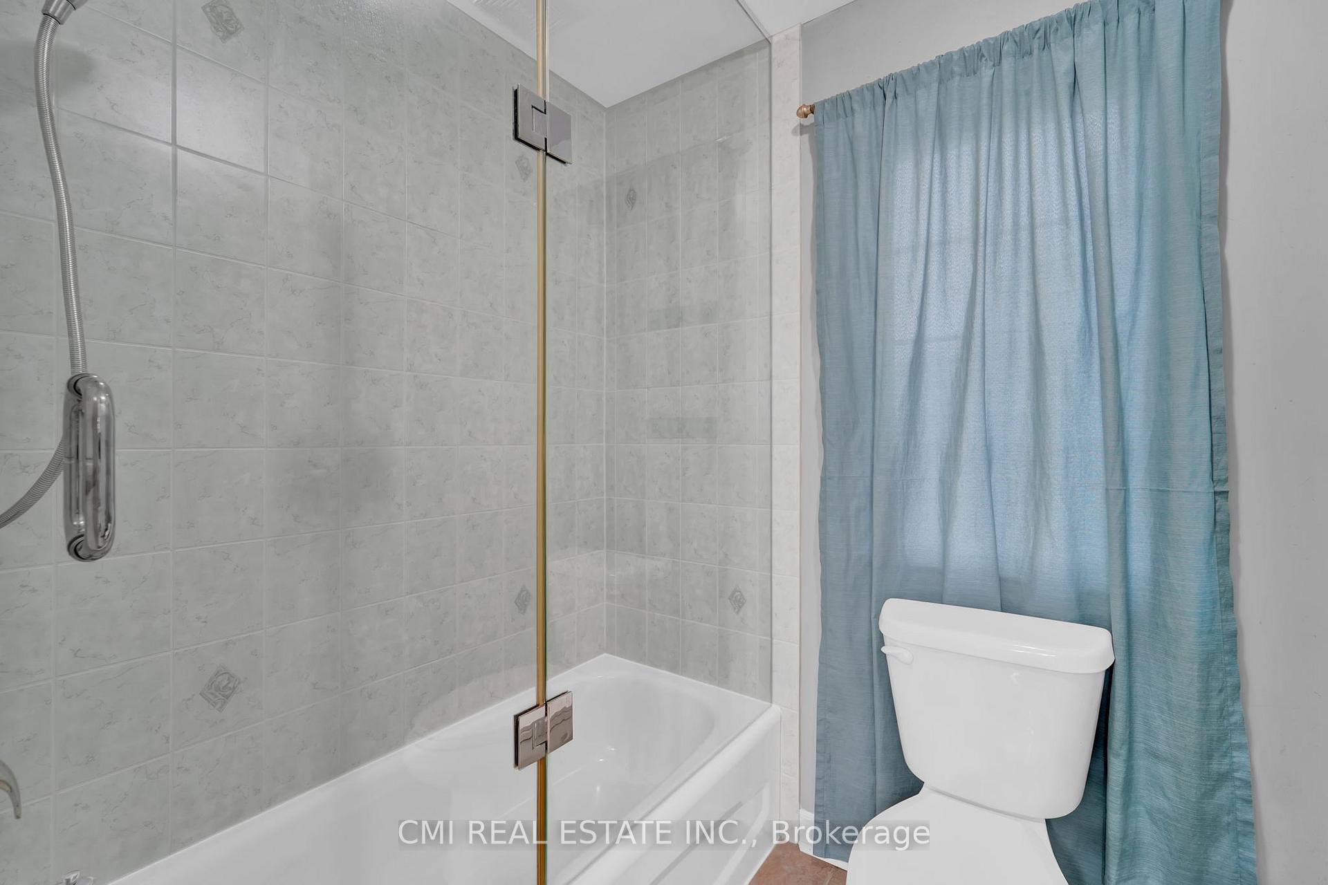 Photo 30 of 32 Hislop Drive, Markham, Box Grove — HOMEH