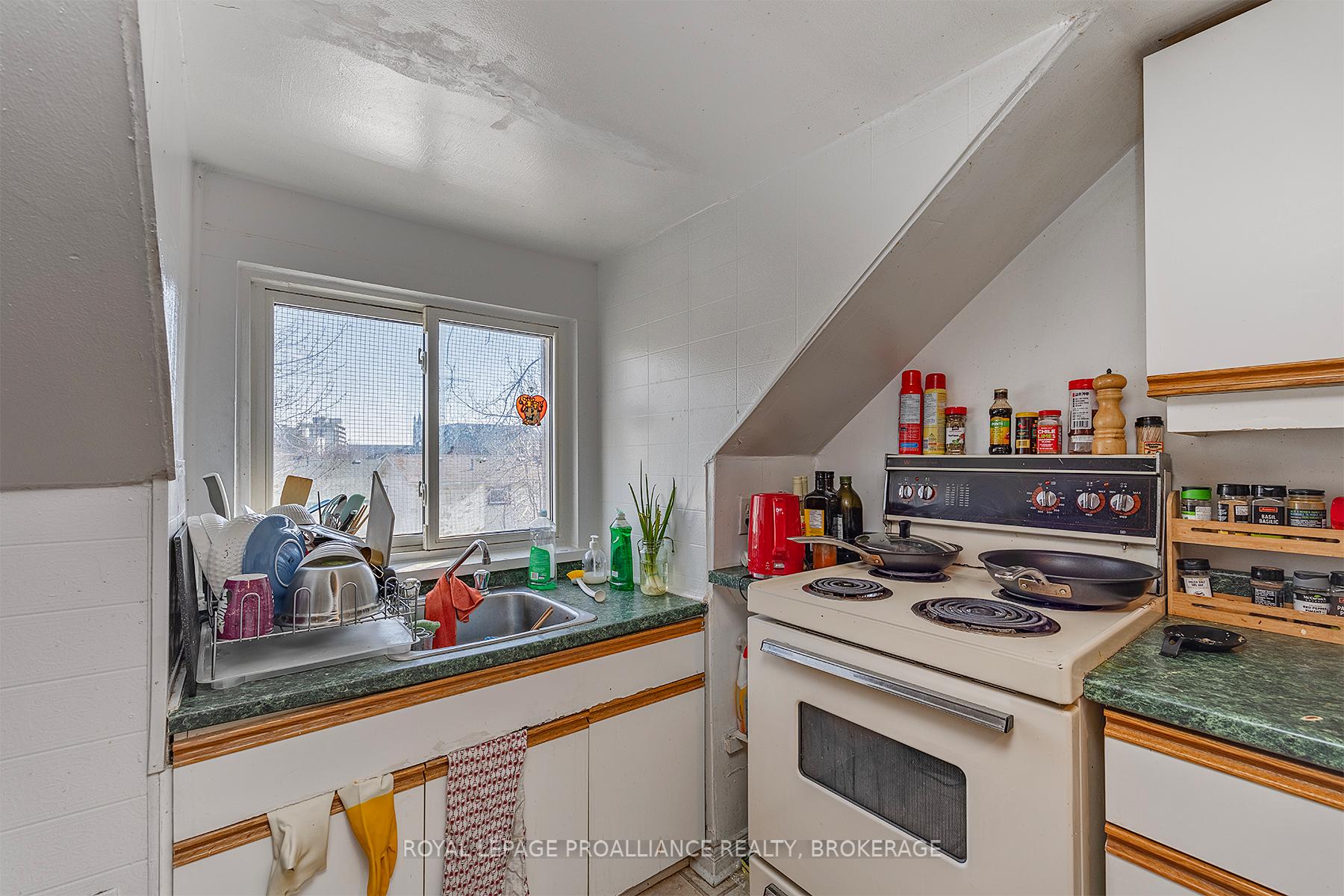 Photo 32 of 235 Alfred Street, Kingston, Central City East — HOMEH