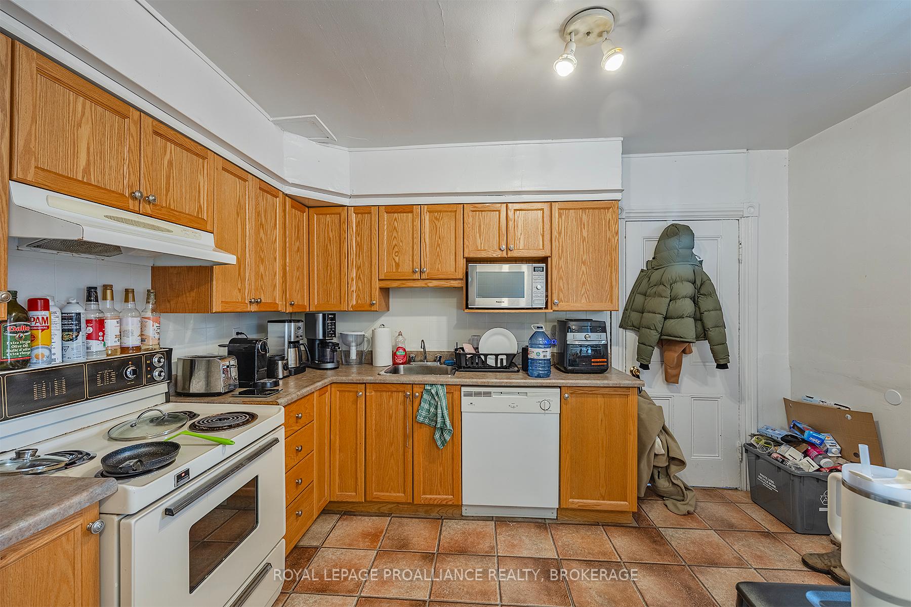 Photo 37 of 235 Alfred Street, Kingston, Central City East — HOMEH
