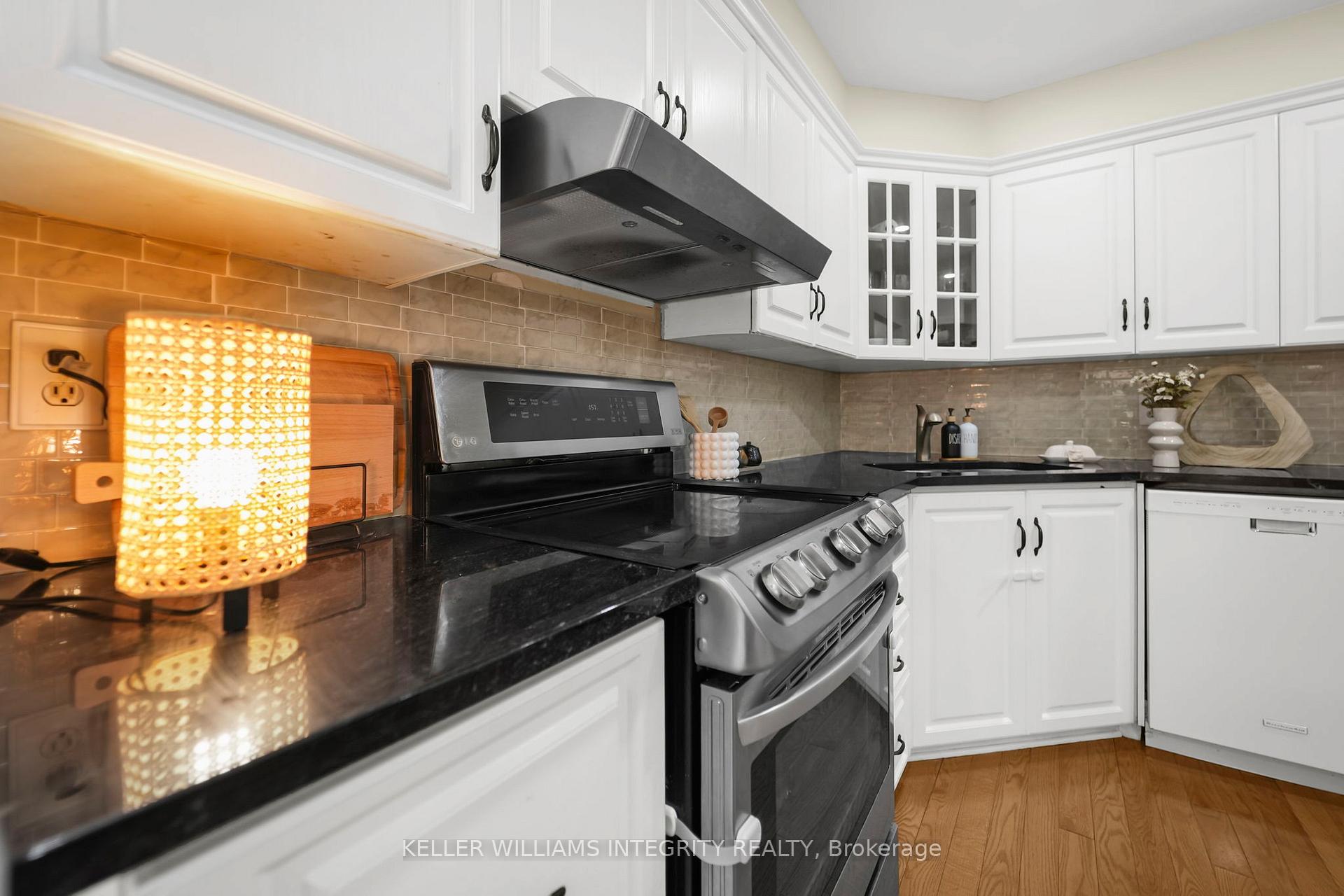 Photo 9 of 43 Aintree Place, Ottawa, Kanata - Bridlewood — HOMEH