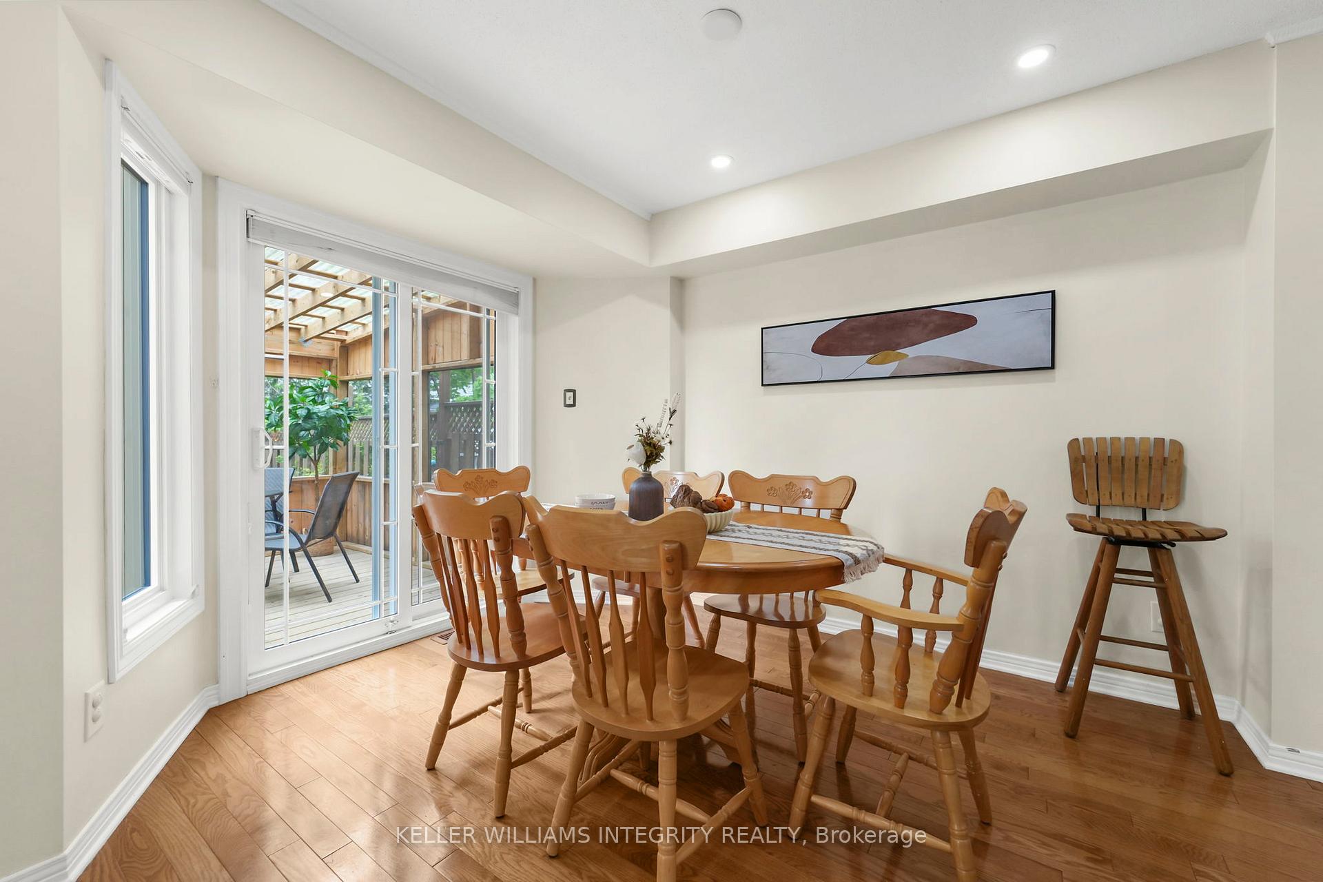 Photo 11 of 43 Aintree Place, Ottawa, Kanata - Bridlewood — HOMEH