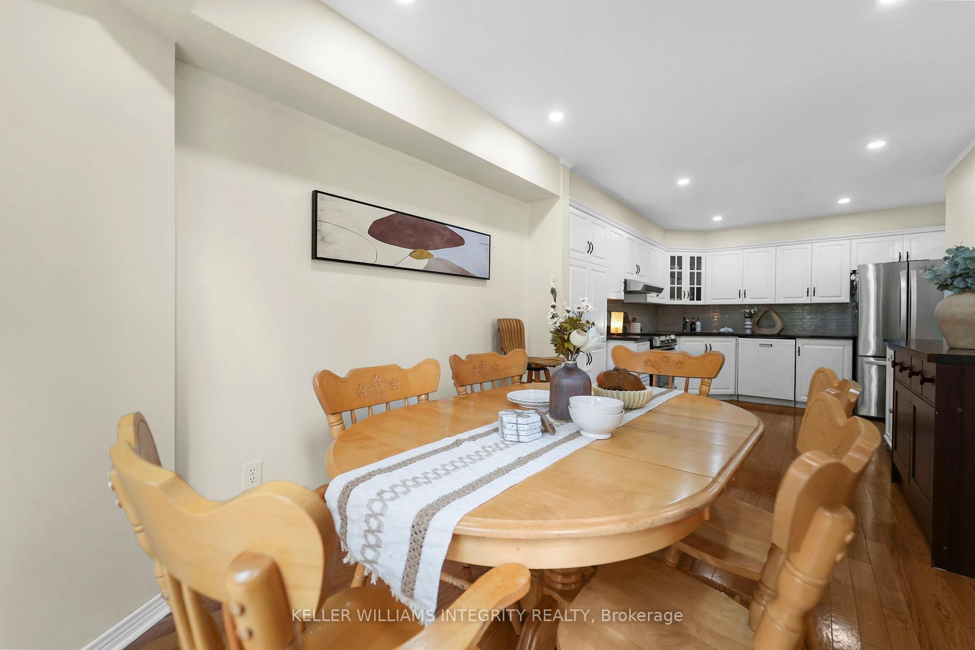 Photo 12 of 43 Aintree Place, Ottawa, Kanata - Bridlewood — HOMEH