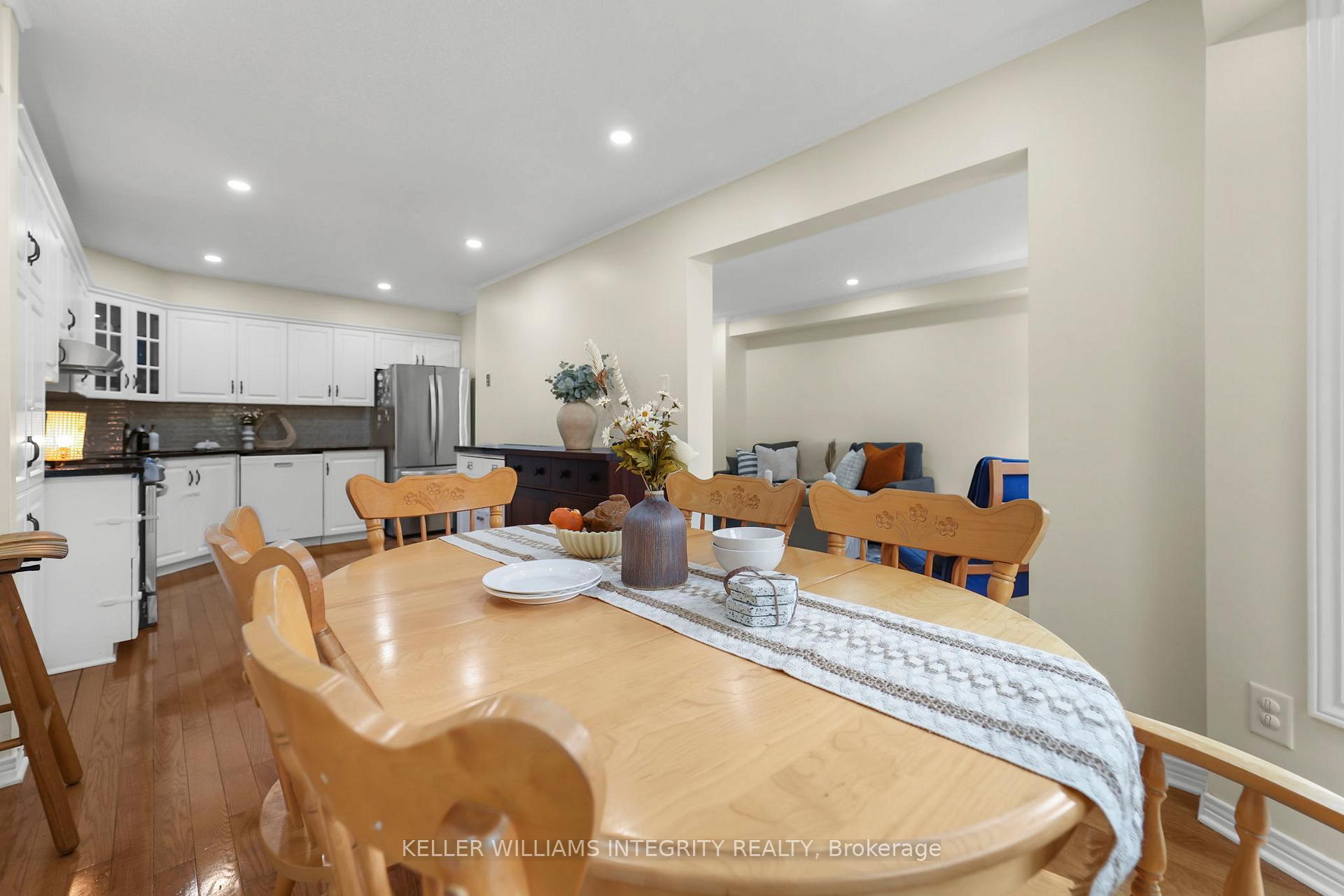 Photo 13 of 43 Aintree Place, Ottawa, Kanata - Bridlewood — HOMEH