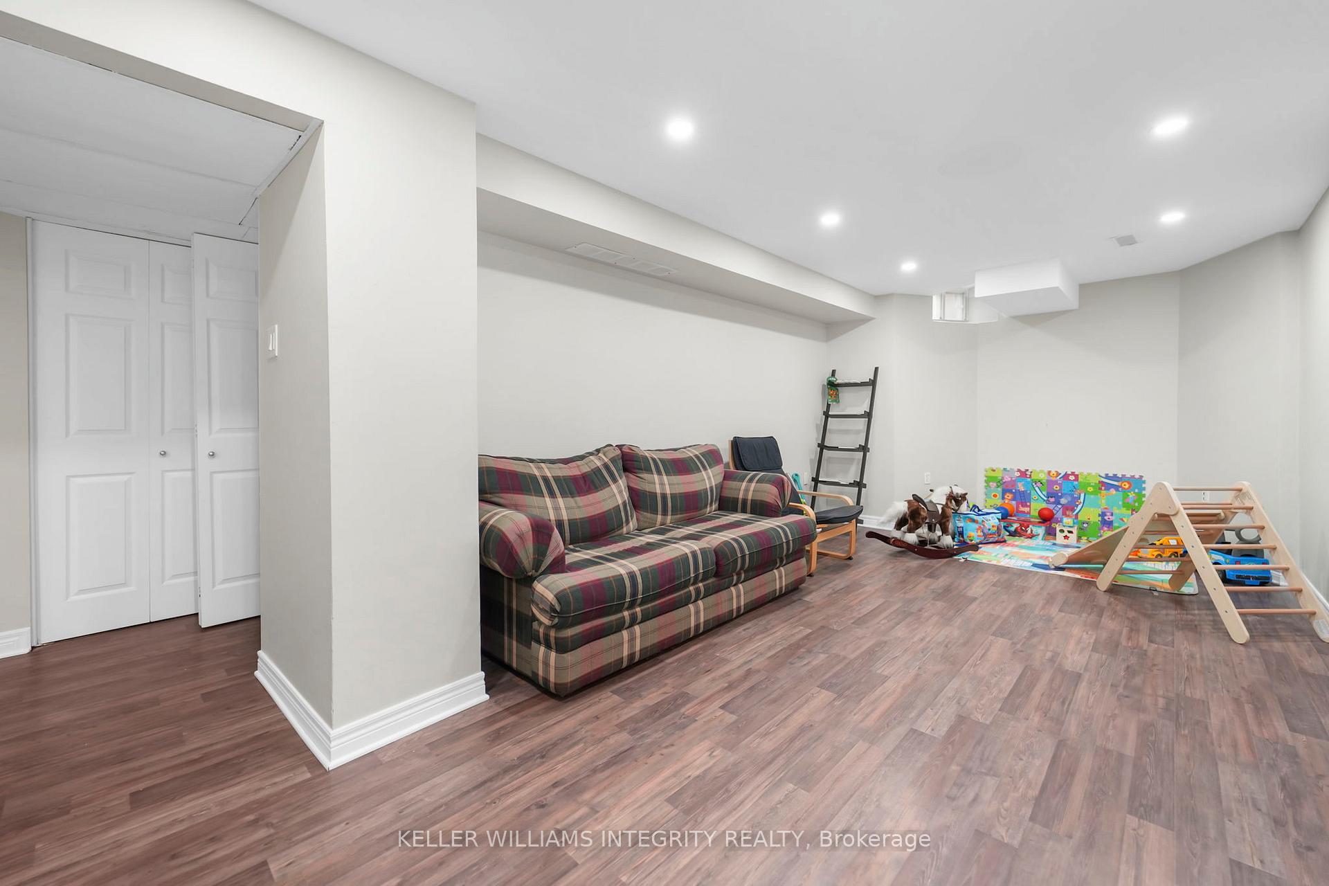 Photo 27 of 43 Aintree Place, Ottawa, Kanata - Bridlewood — HOMEH