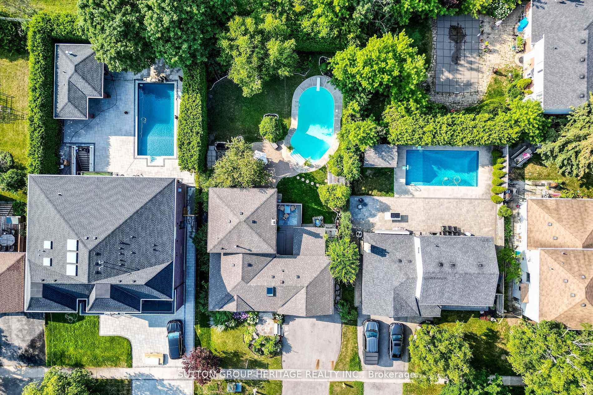 Photo 2 of 47 Pringle Avenue, Markham, Markham Village — HOMEH