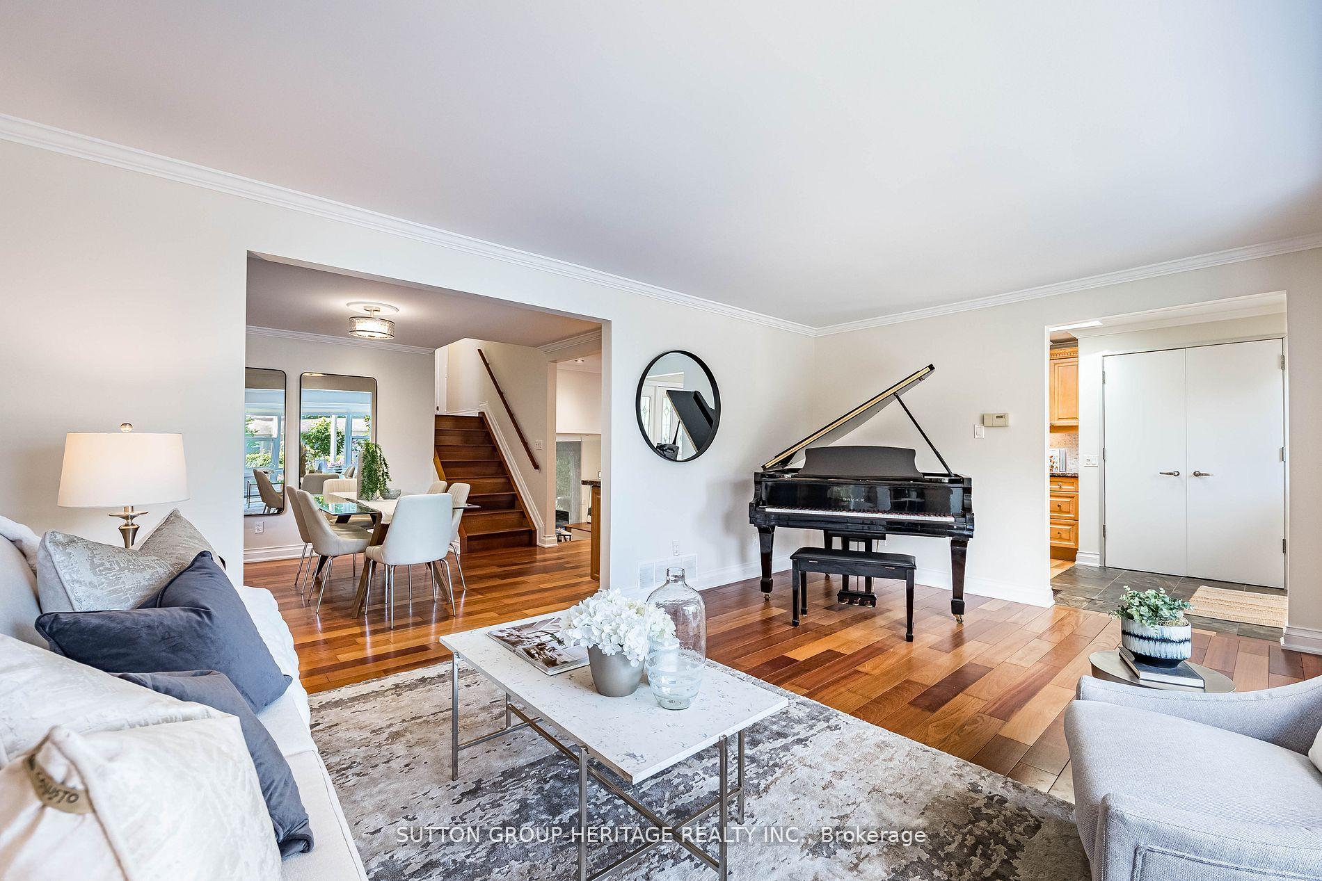 Photo 6 of 47 Pringle Avenue, Markham, Markham Village — HOMEH